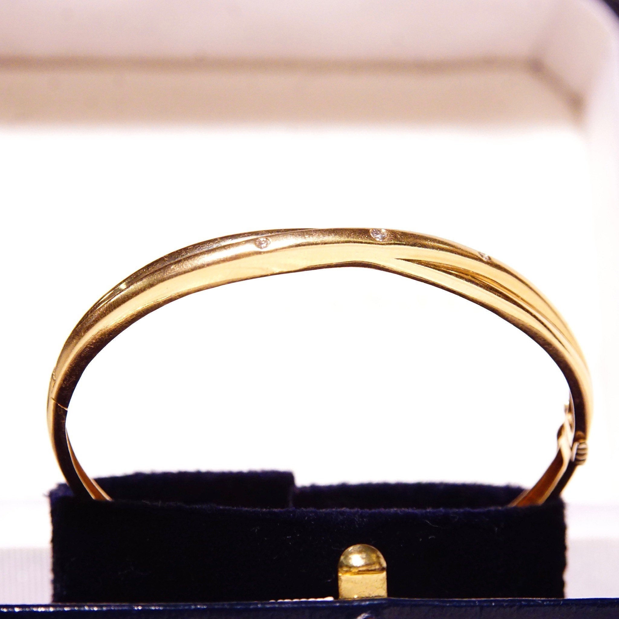 Vintage 14K Gold Diamond Bangle Bracelet, Yellow Gold Criss Cross Bangle With Accent Diamonds, .06 CT Brilliant Diamonds, 6 1/4" L
