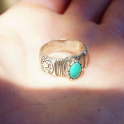 Vintage Sterling Silver Turquoise Ring, Textured Silver Ring With Engraved Bear Design, Green Turquoise Stone, Size 5 US