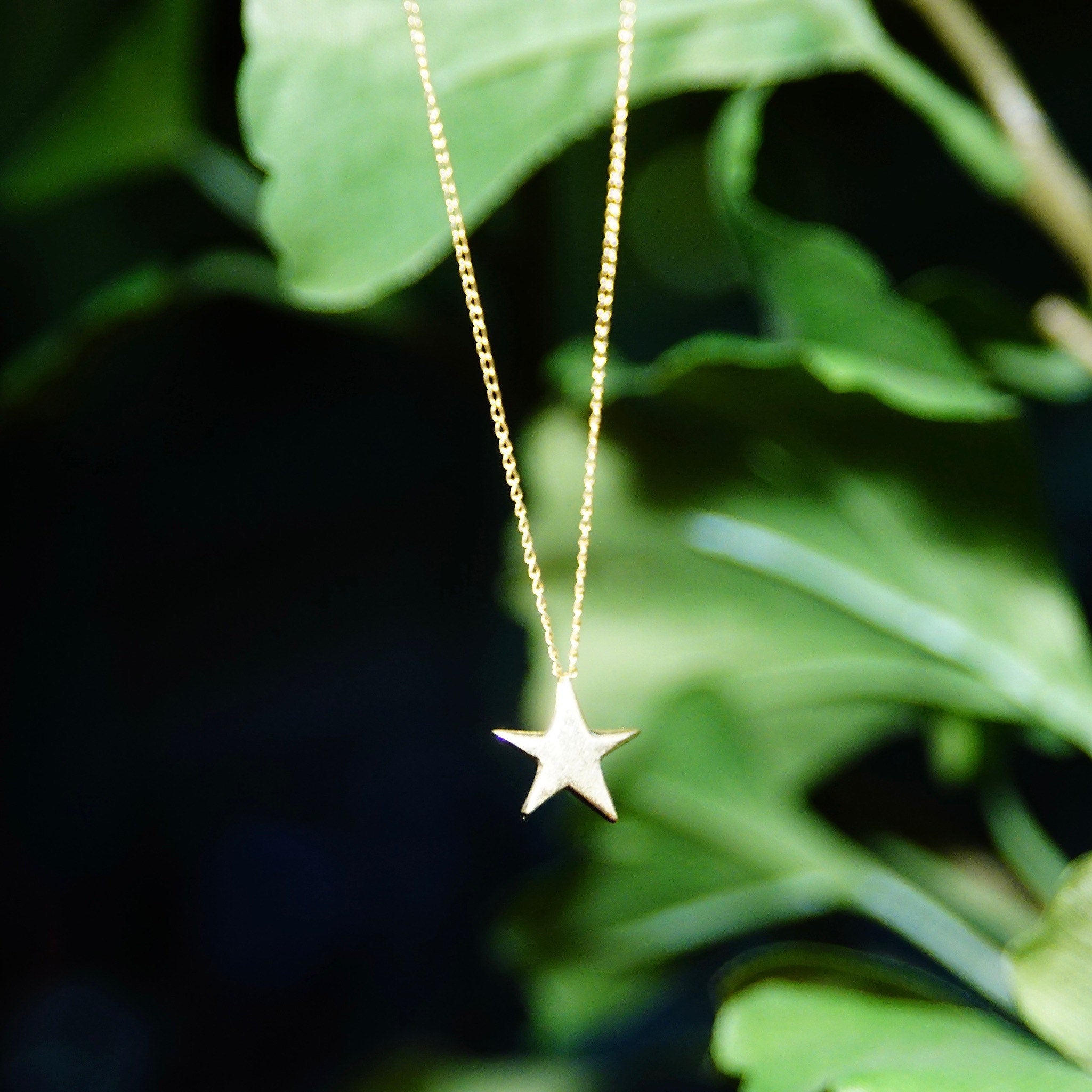 Vintage Minimalist 14K Yellow Gold Star Pendant Necklace, 1mm Gold Cable Chain Choker, Small 5 Pointed Gold Star Charm, 16 L