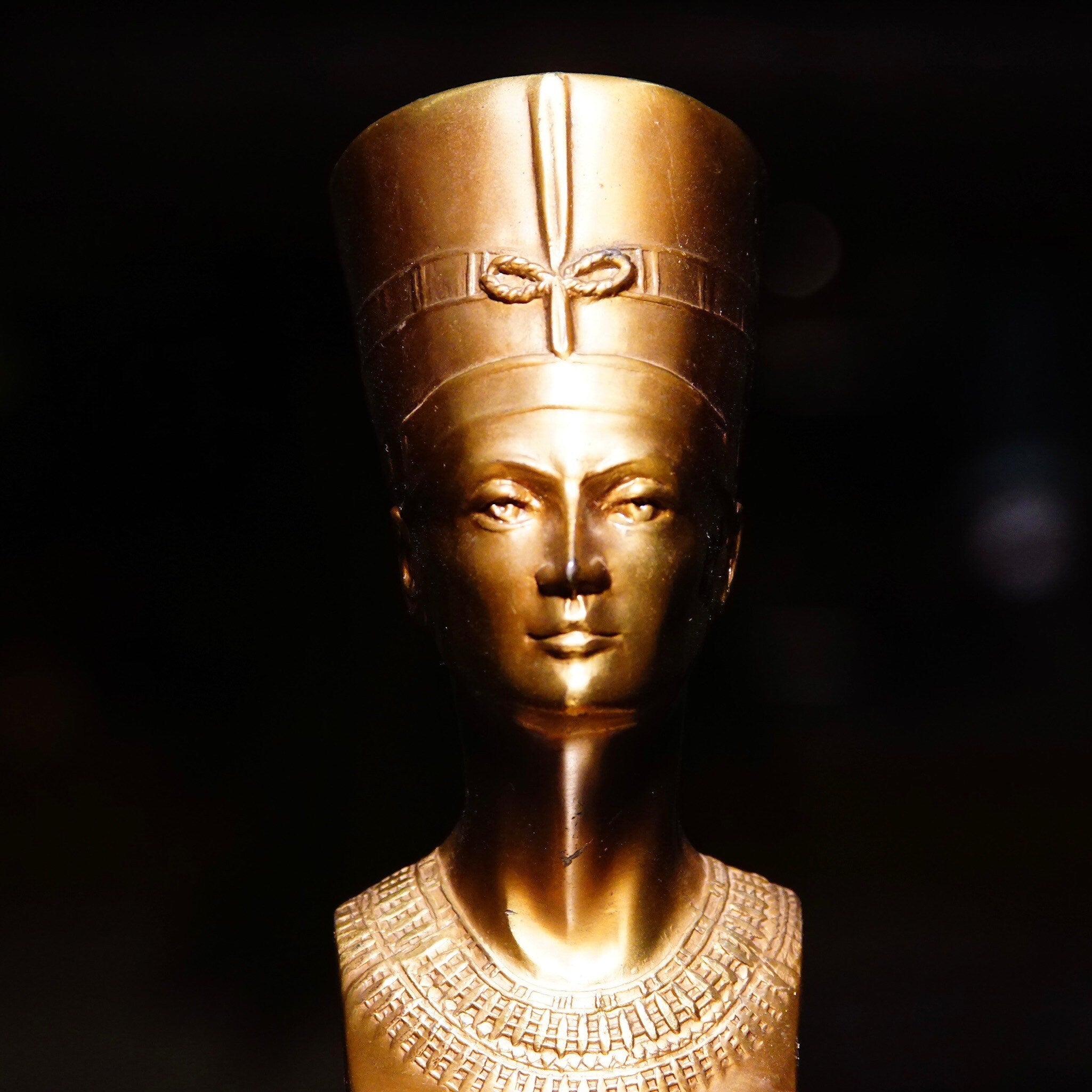 Vintage Egyptian Nefertiti Lacquered Brass Bust On Wood Base, Miniature Brass Figure Statue, Decorative Egyptian Tabletop Ornament, 5 1/2" H