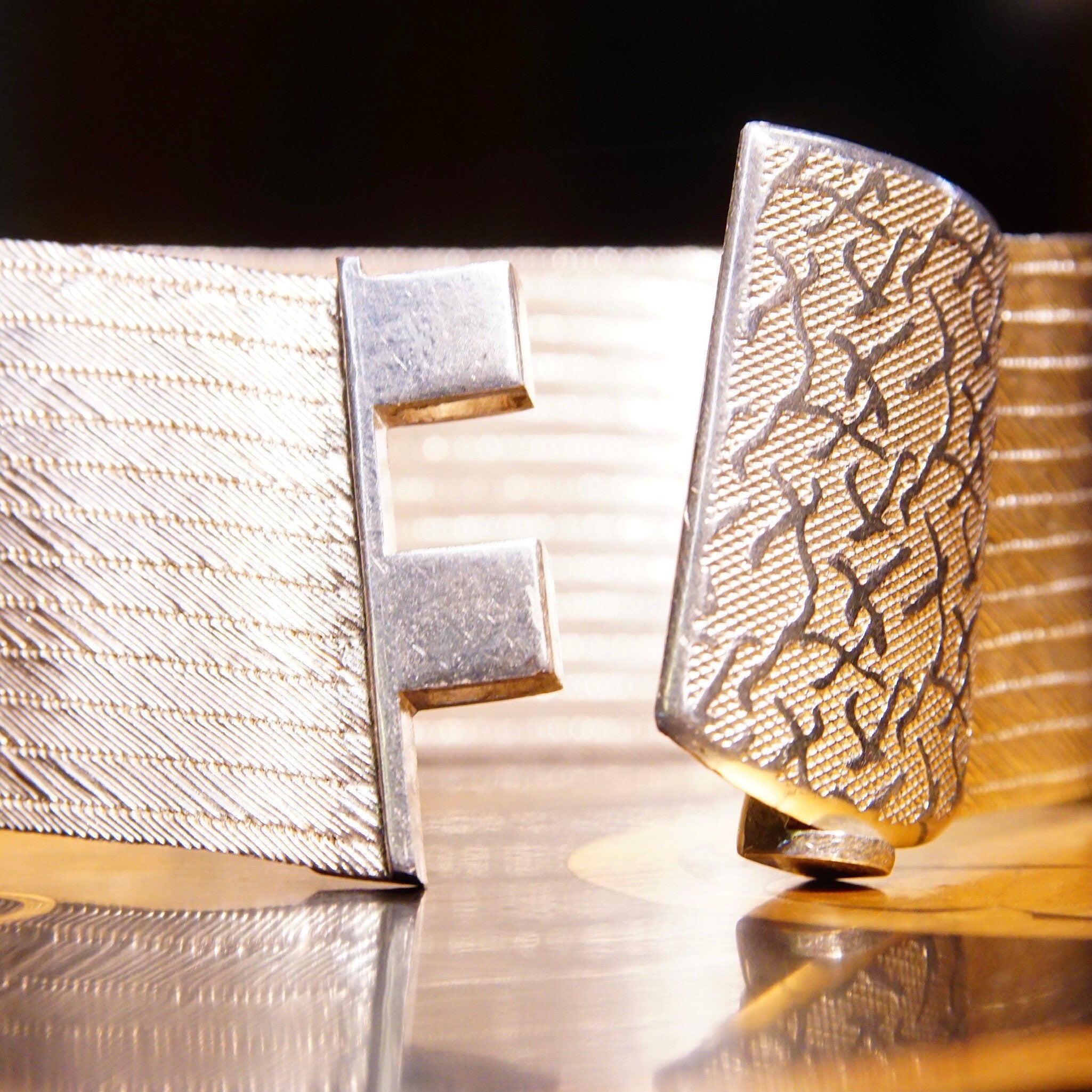 Vintage Modernist Sterling Silver Wide Mesh Bracelet, Flexible Closed Cuff Bracelet With Textured Pull Pin Clasp, 925 Jewelry, 7" Long