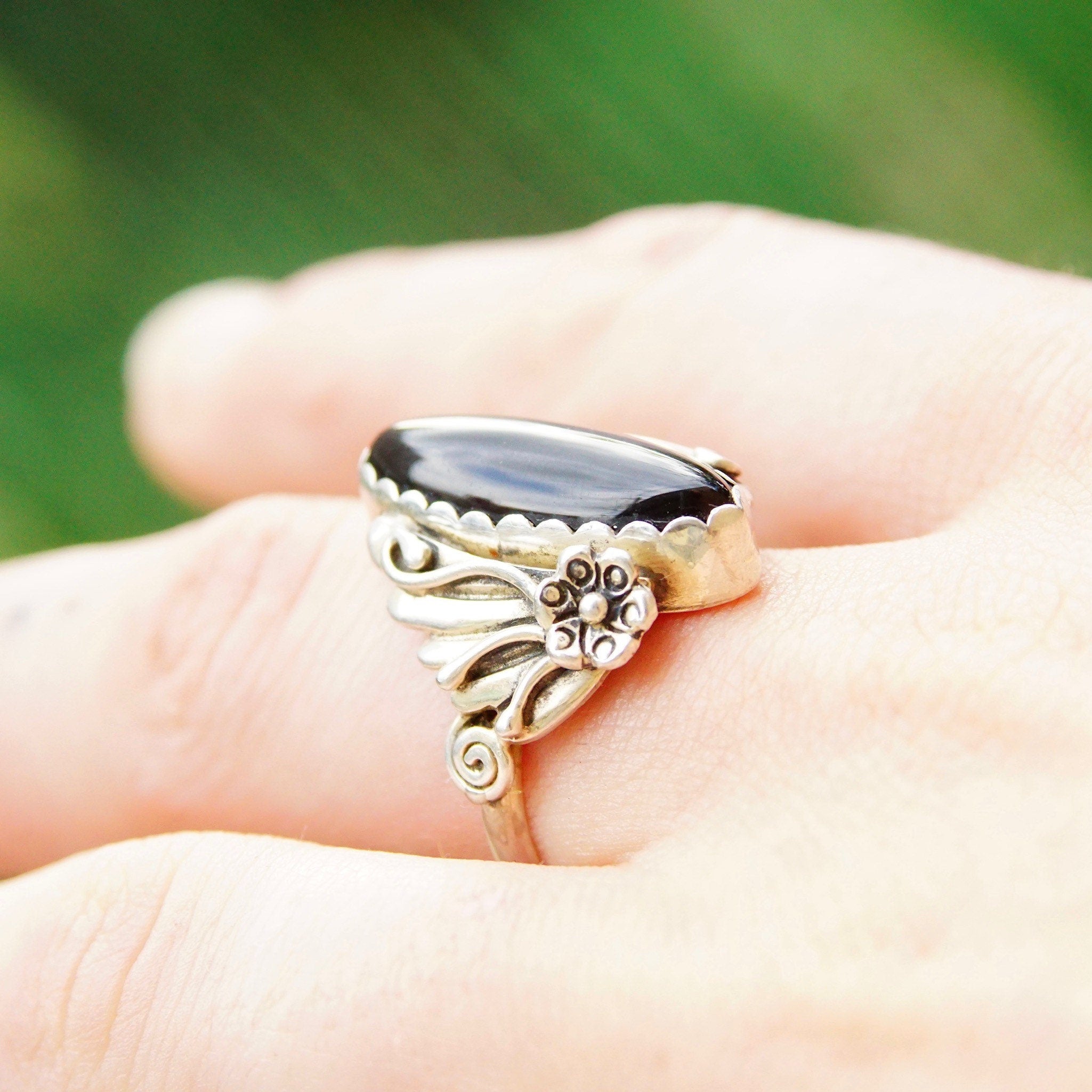 Vintage Hallmarked Navajo Sterling Silver Back Onyx Ring, RMJ Sterling, Floral Motifs, Ornate Silver Setting, Native American, Size 9 US