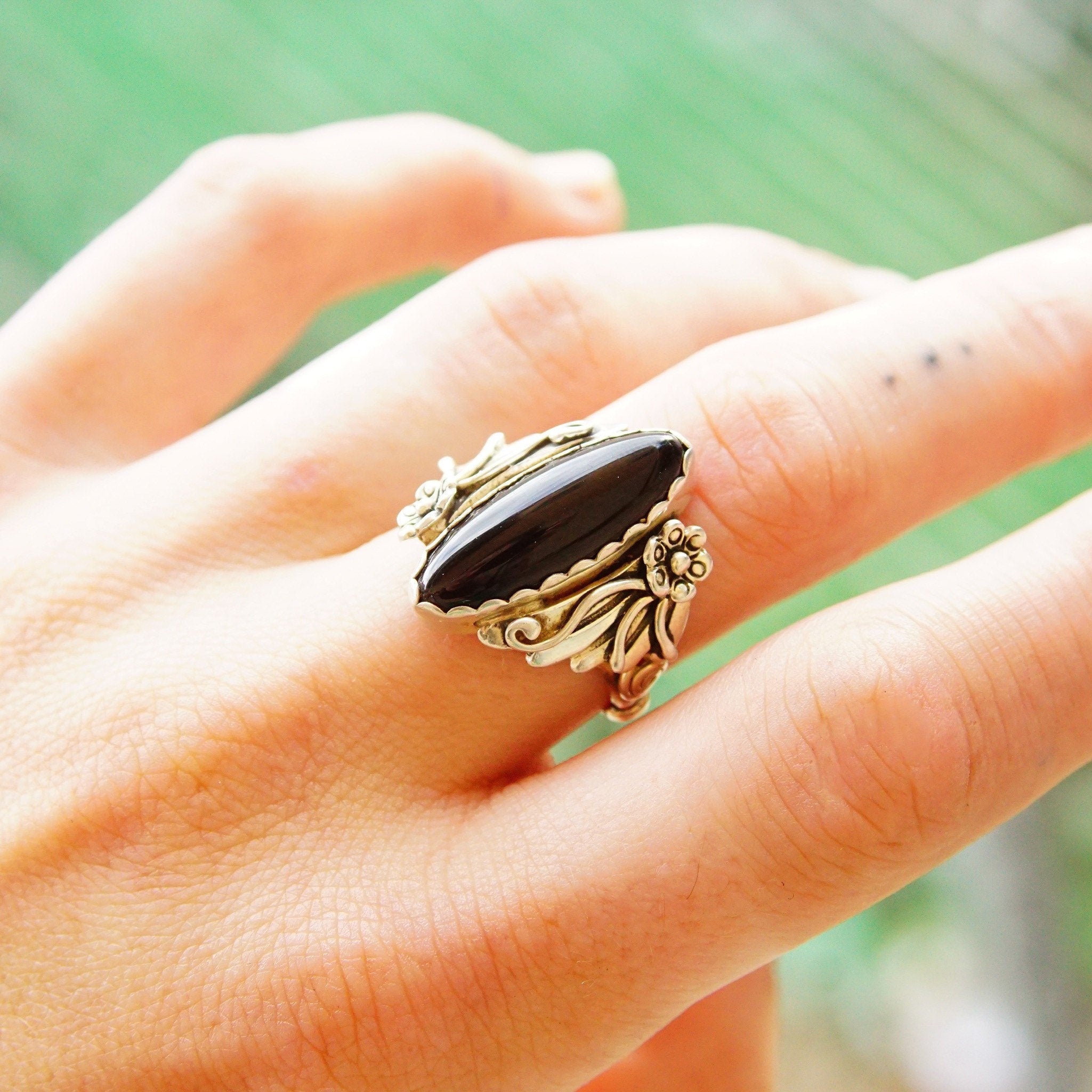 Vintage Hallmarked Navajo Sterling Silver Back Onyx Ring, RMJ Sterling, Floral Motifs, Ornate Silver Setting, Native American, Size 9 US