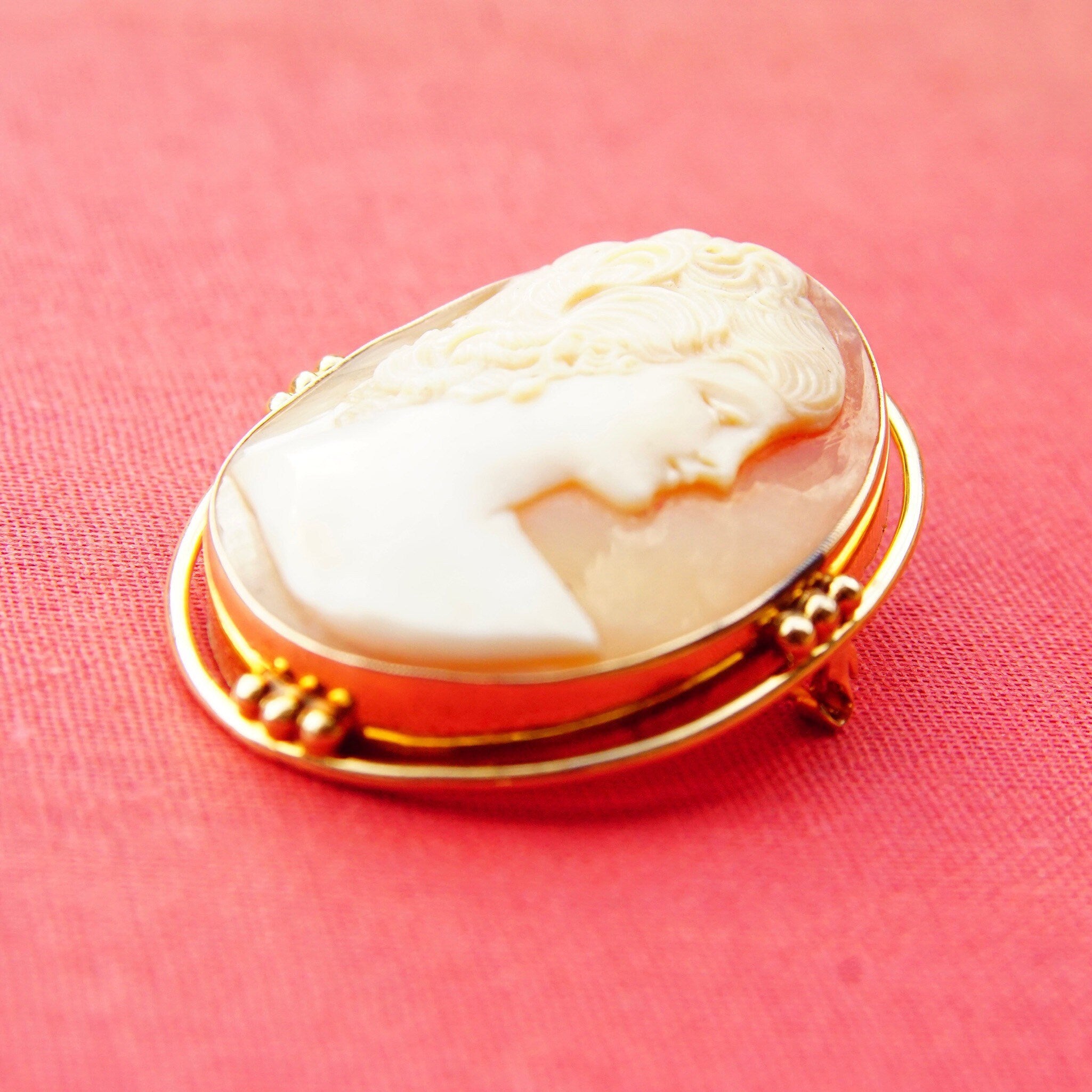 Victorian 14K Yellow Gold Cameo Brooch/Pendant, Beautiful Antique Cameo Pin, Classic Relief Carving, Gold Drop Setting, 1 5/8 L