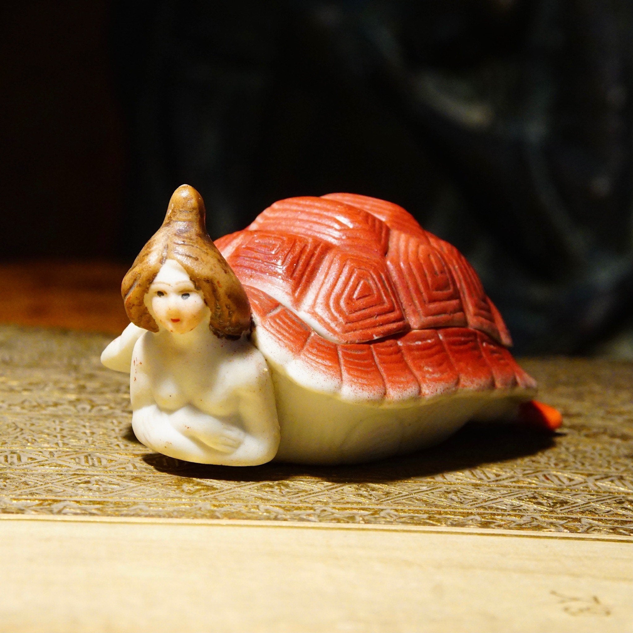 Antique Risqu Lady In Tortoise Shell Ceramic Figurine, Exposed Bare Butt, Eclectic Tchotchke, Made In Japan, 4 L x 2 1/2 L x 1 3/4 H