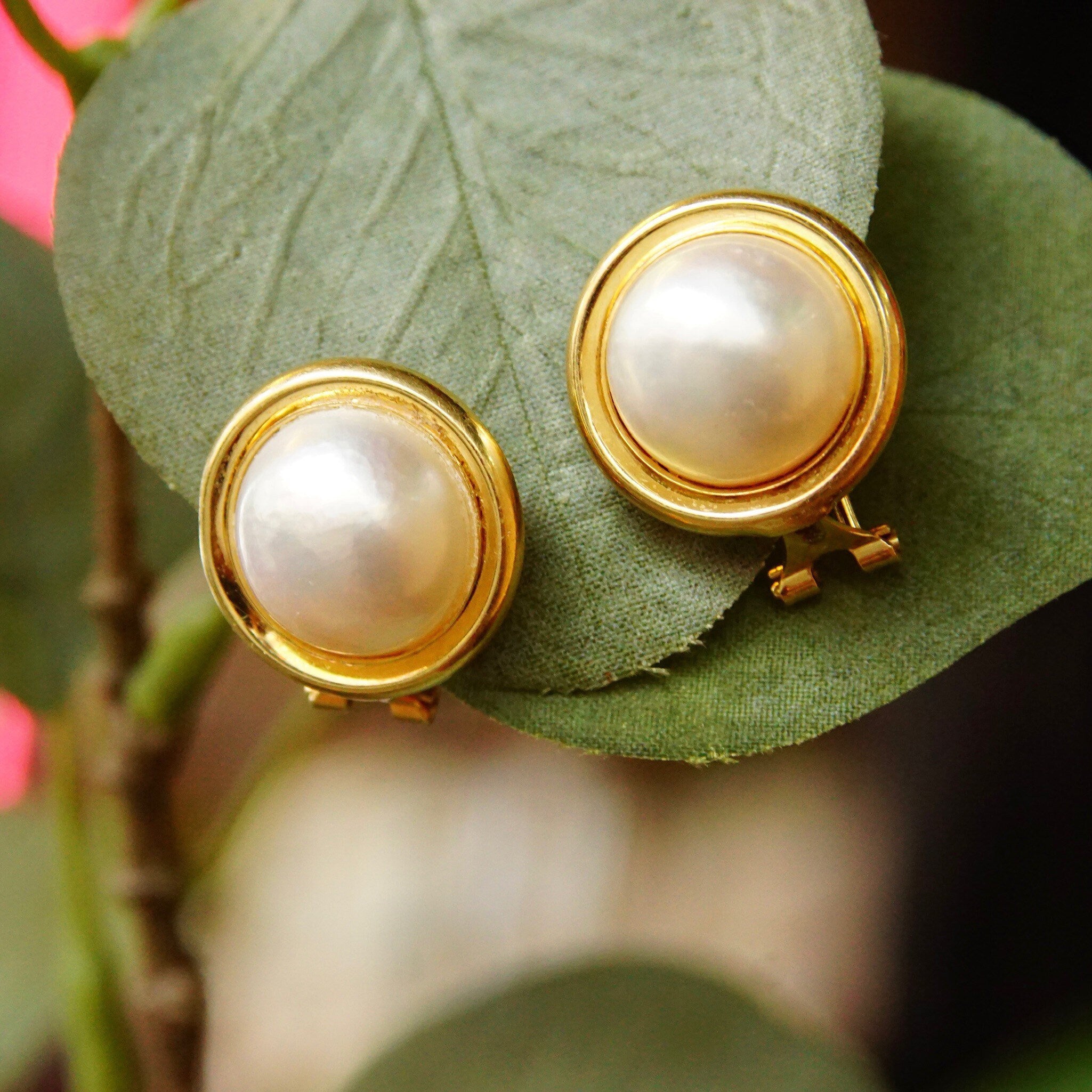 Vintage 14K Gold Pearl Leverback Stud Earrings, 13mm Cultured Pearl Earrings, Round Pearl Earrings, 3/4