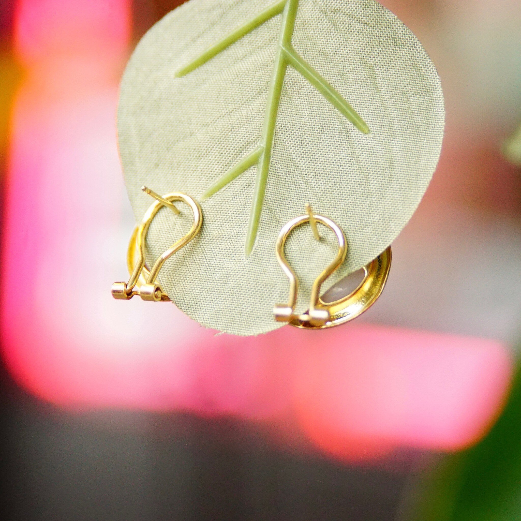 Vintage 14K Gold Pearl Leverback Stud Earrings, 13mm Cultured Pearl Earrings, Round Pearl Earrings, 3/4