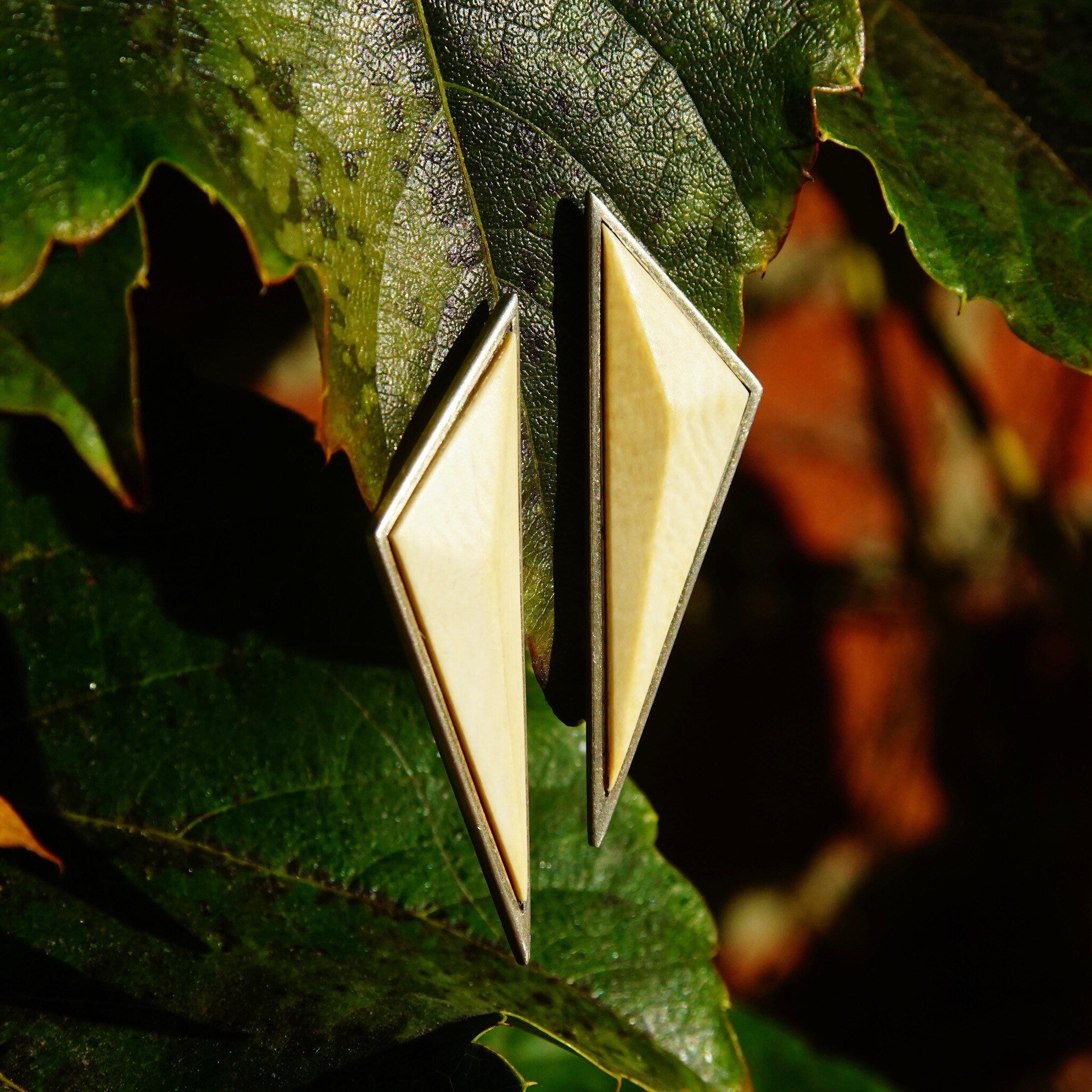 Vintage Sterling J Woolsey Modernist Bone Inlay Stud Earrings, Triangular Statement Earrings, Geometric Silver & Bone Studs, 2 1/8 L