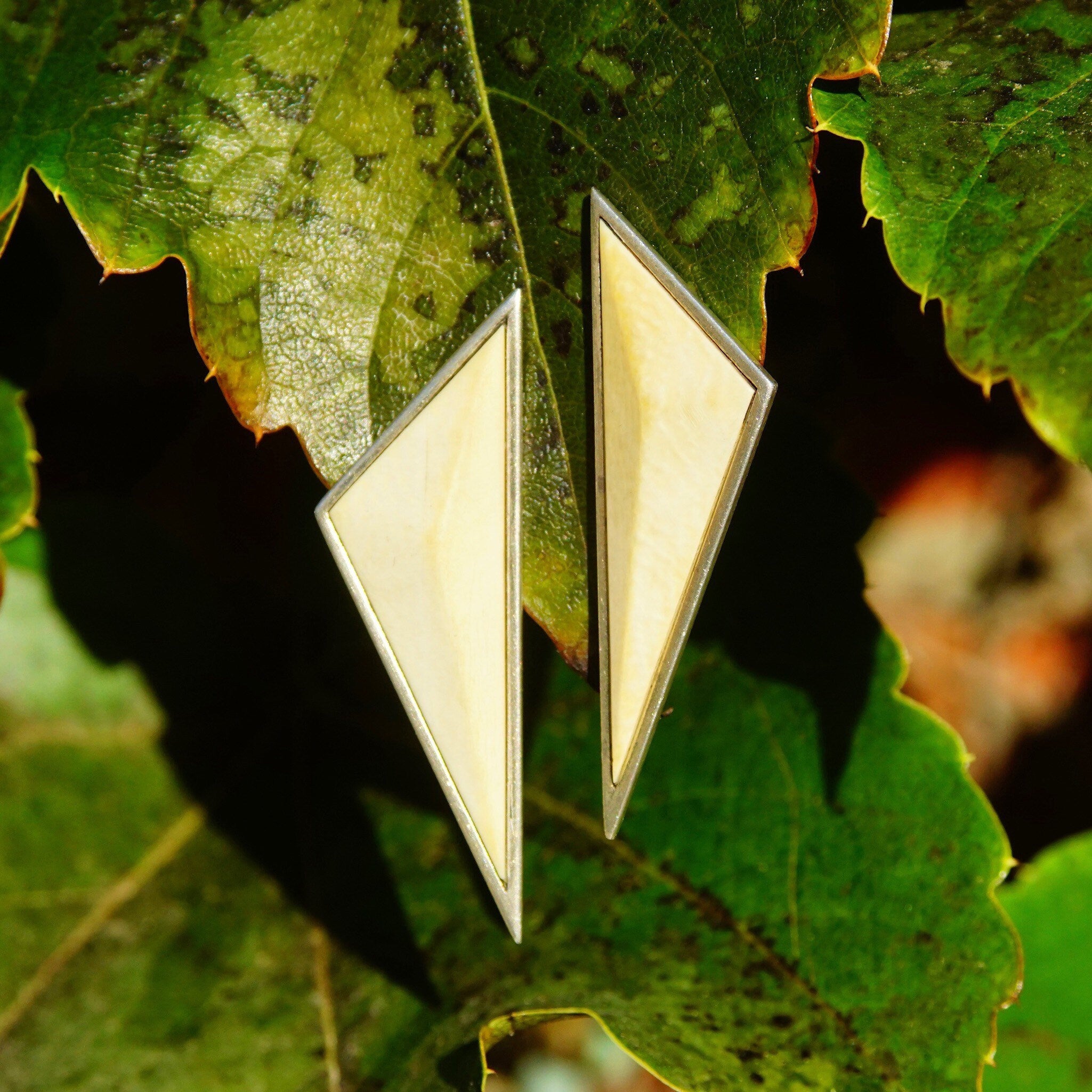 Vintage Sterling J Woolsey Modernist Bone Inlay Stud Earrings, Triangular Statement Earrings, Geometric Silver & Bone Studs, 2 1/8 L
