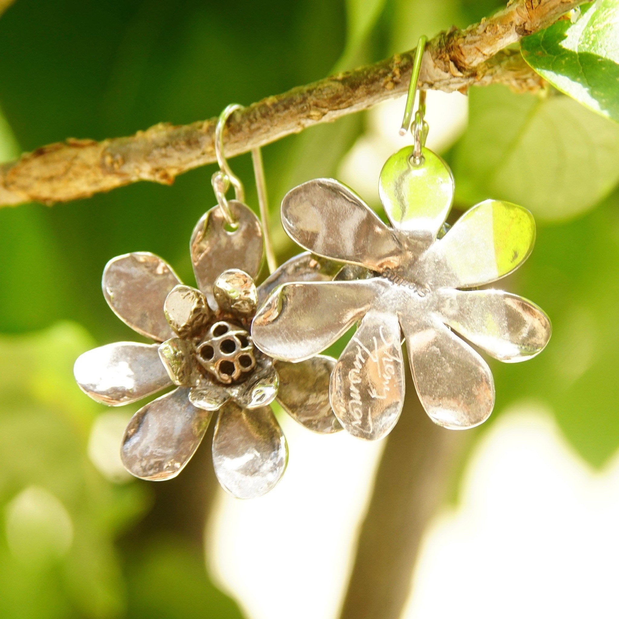 Vintage Signed Sherry Tinsman Sterling Silver Flower Earrings, Silver Daisy Dangle Earrings, Oxidized Details, 925 Jewelry, 1 5/8" L