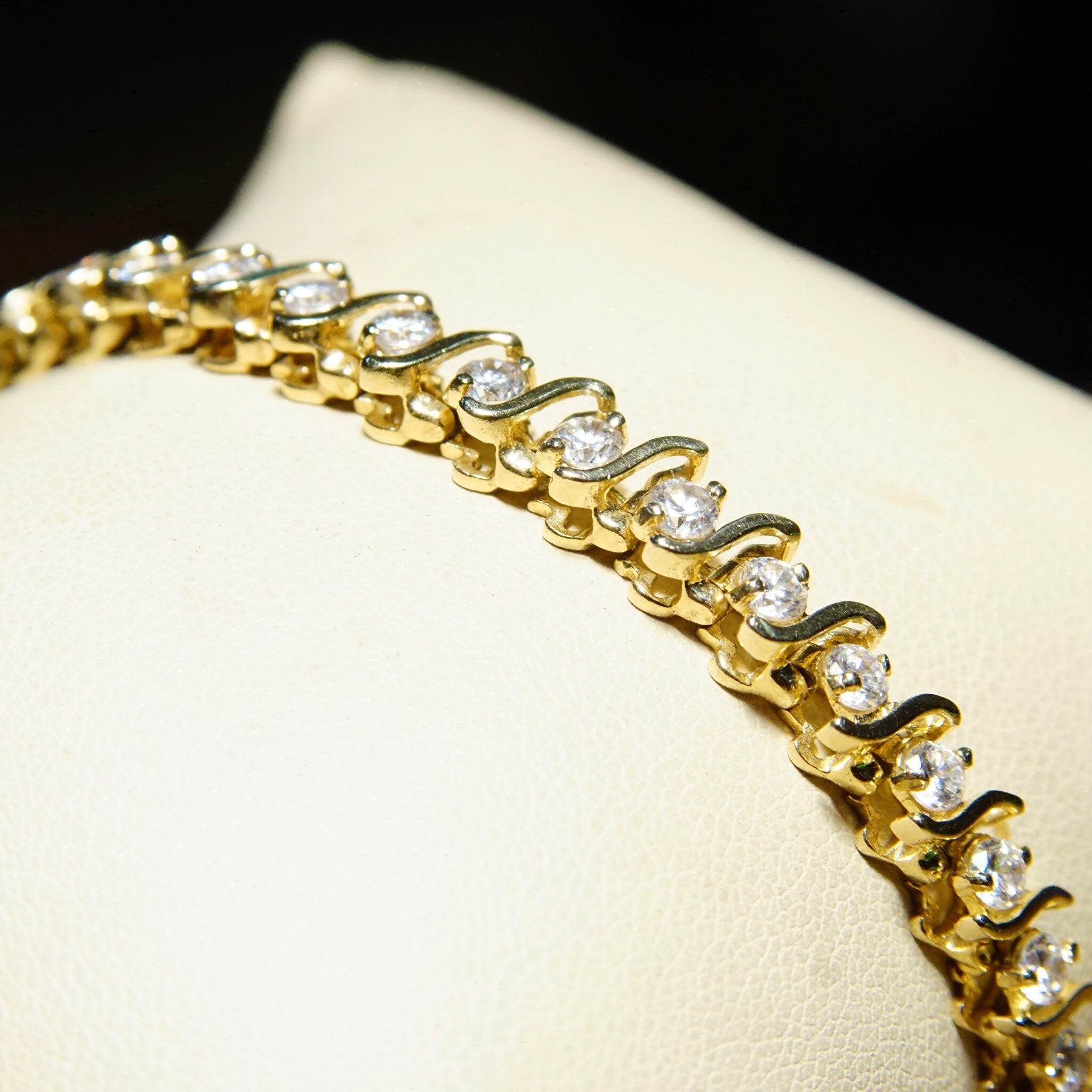 Vintage 14K Gold Diamond 'S' Tennis Bracelet, 40 Brilliant Diamonds, 5 TCW, Accent Gold Link Design, Elegant Diamond Bracelet, 7 1/2" L