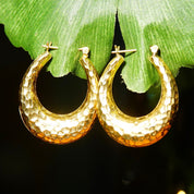 Vintage 14K Yellow Gold Crinkle Hoop Earrings, Puffed Gold Oval Hoops, Hammered Texturing, Lightweight, 585 Jewelry, 1 1/4 L