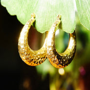 Vintage 14K Yellow Gold Crinkle Hoop Earrings, Puffed Gold Oval Hoops, Hammered Texturing, Lightweight, 585 Jewelry, 1 1/4 L