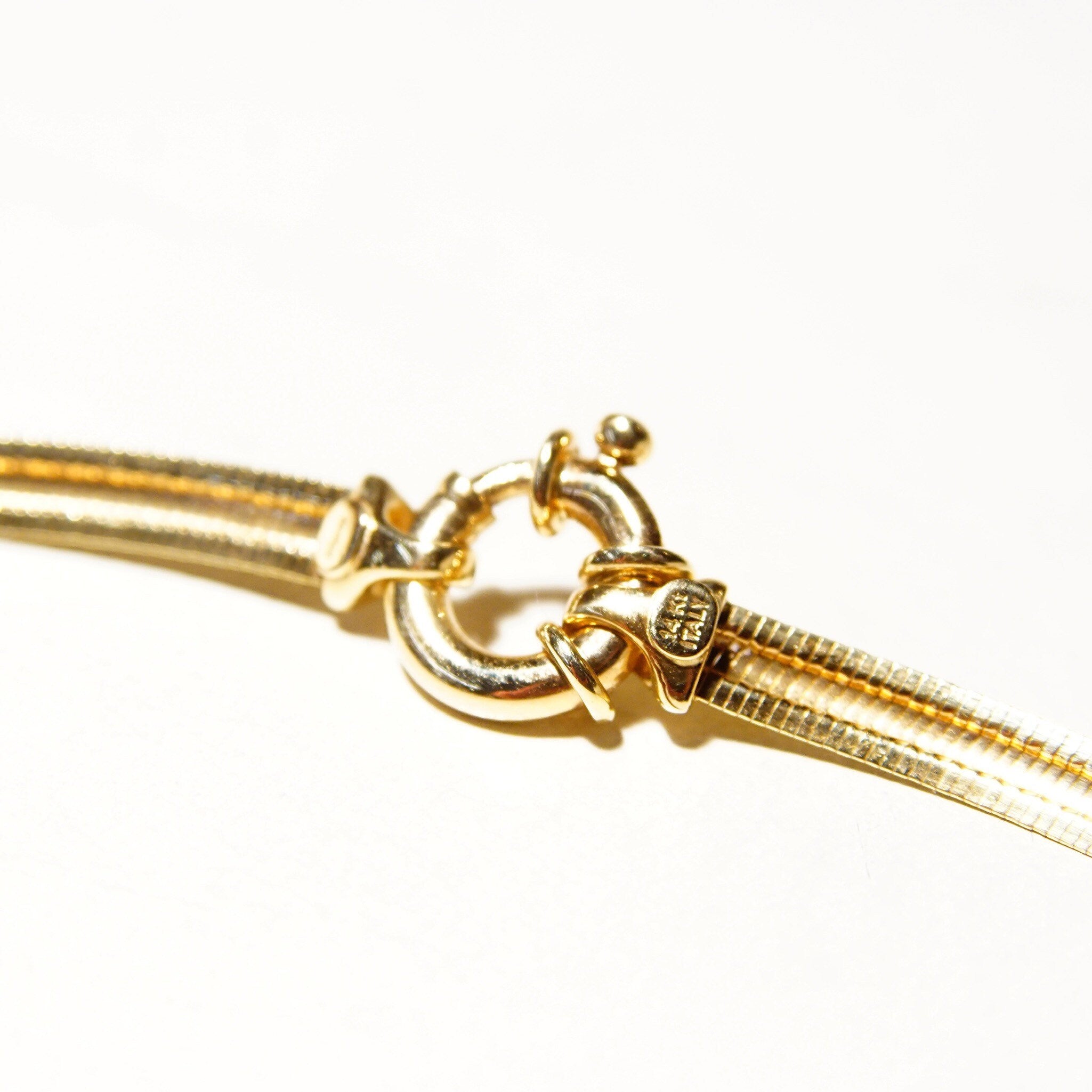 Vintage Italian 14K yellow gold omega collar necklace, 4mm width, minimalist solid gold choker, lustrous finish, made in Italy, 585 gold jewelry, 16 inches long.