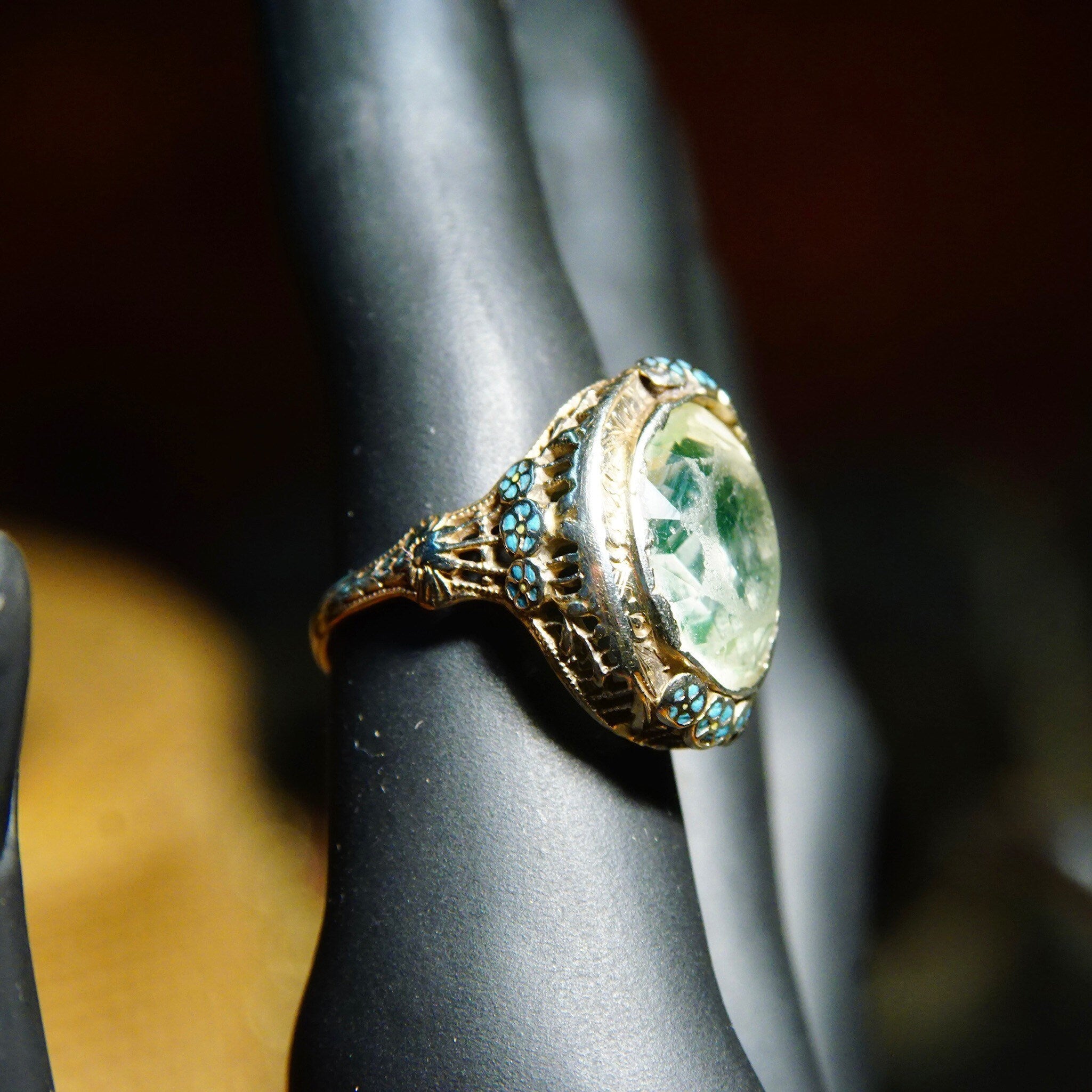 Antique Art Deco 14K White Gold Filigree Enamel Peridot Ring, Faceted Light Green Gemstone, Blue Enamel Flower Details, 585 Ring, Size 5 US