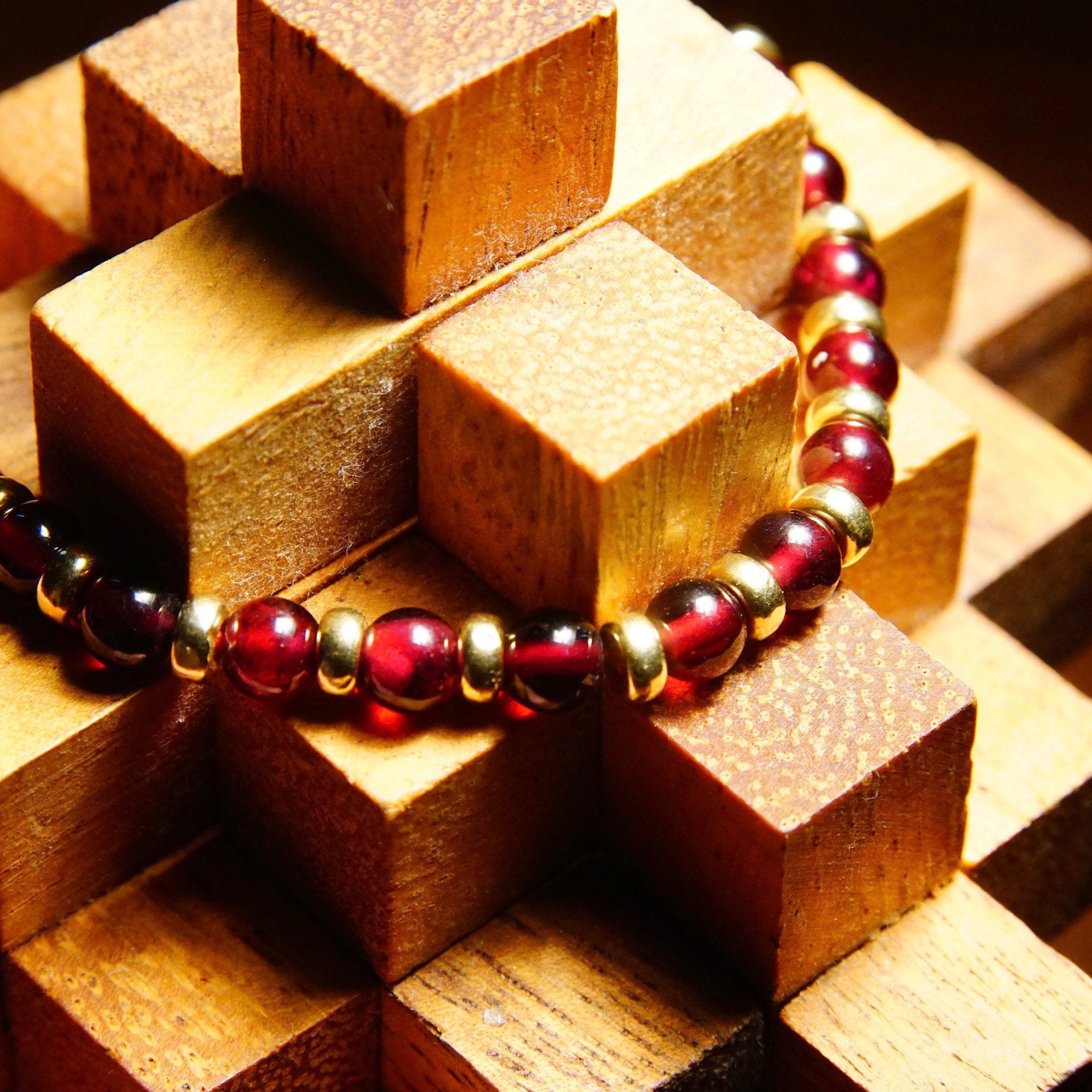 Vintage 14K Gold Garnet Bead Bracelet, Yellow Gold Spacers, 5mm Garnet Beads, Single Strand Beaded Bracelet, 585 Jewelry, 7 1/8" L