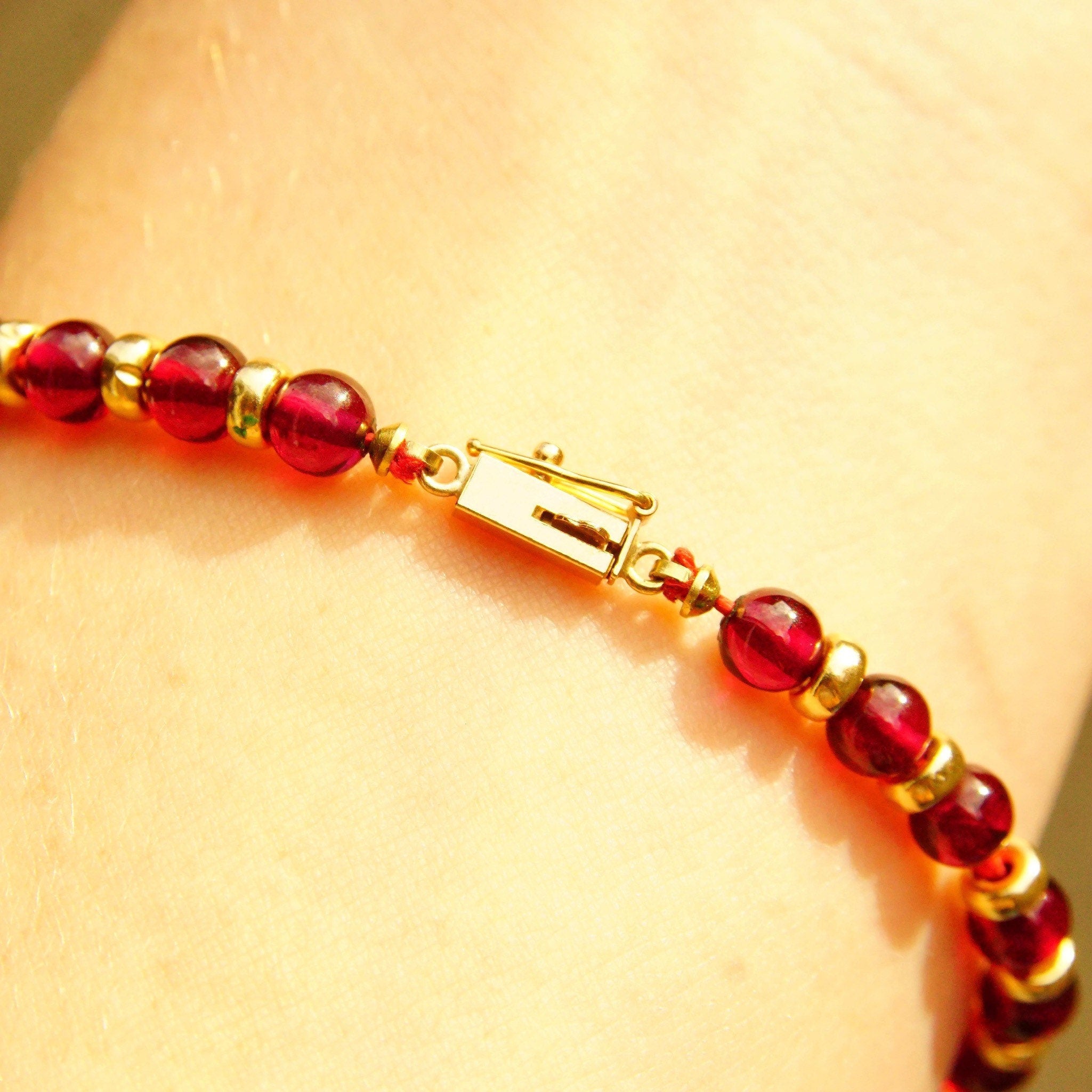Vintage 14K Gold Garnet Bead Bracelet, Yellow Gold Spacers, 5mm Garnet Beads, Single Strand Beaded Bracelet, 585 Jewelry, 7 1/8" L