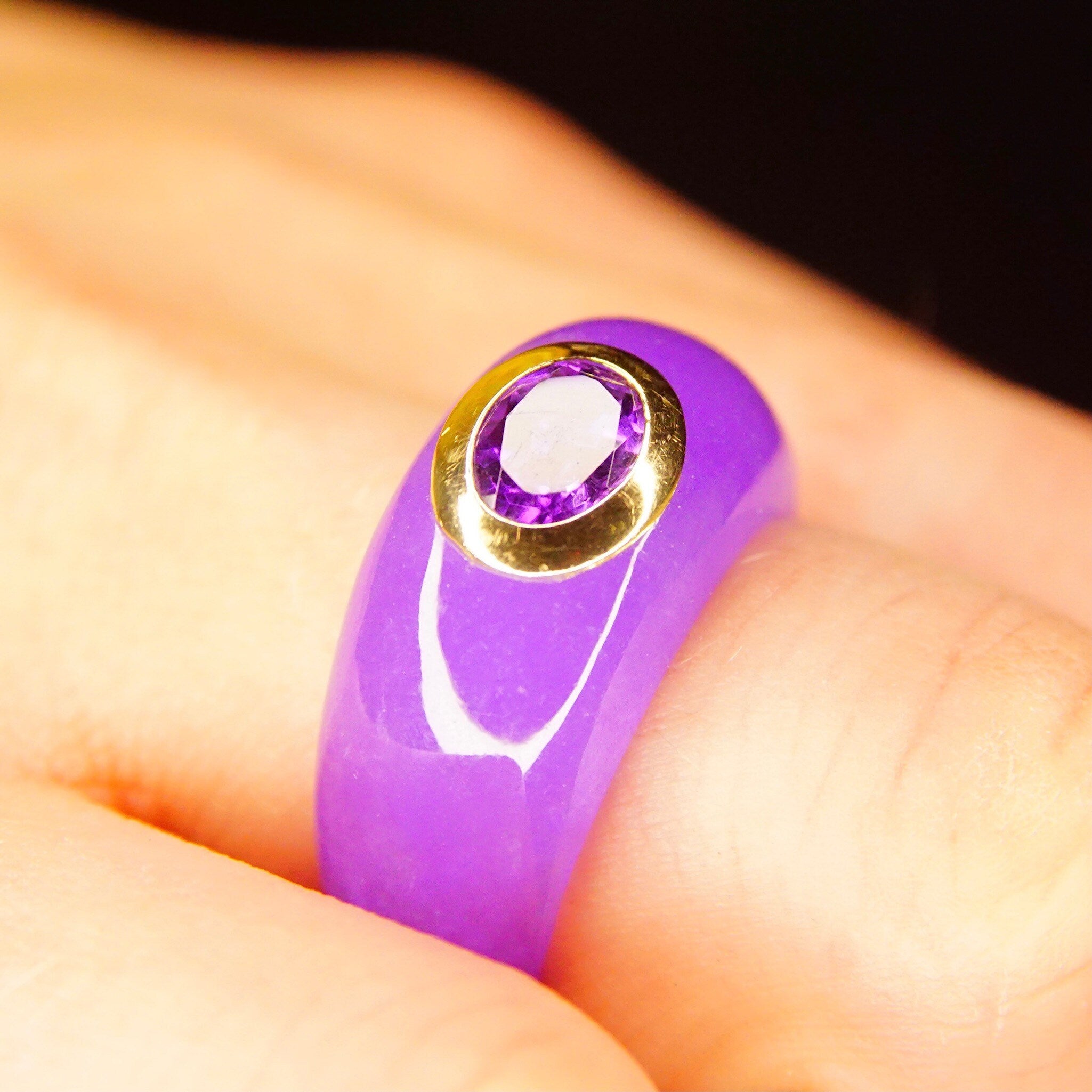 Vintage 14K Lavender Jadeite Jade Amethyst Ring, Purple Gemstone Dome Ring With Yellow Gold Setting, Jade Tube Ring, Size 10 US