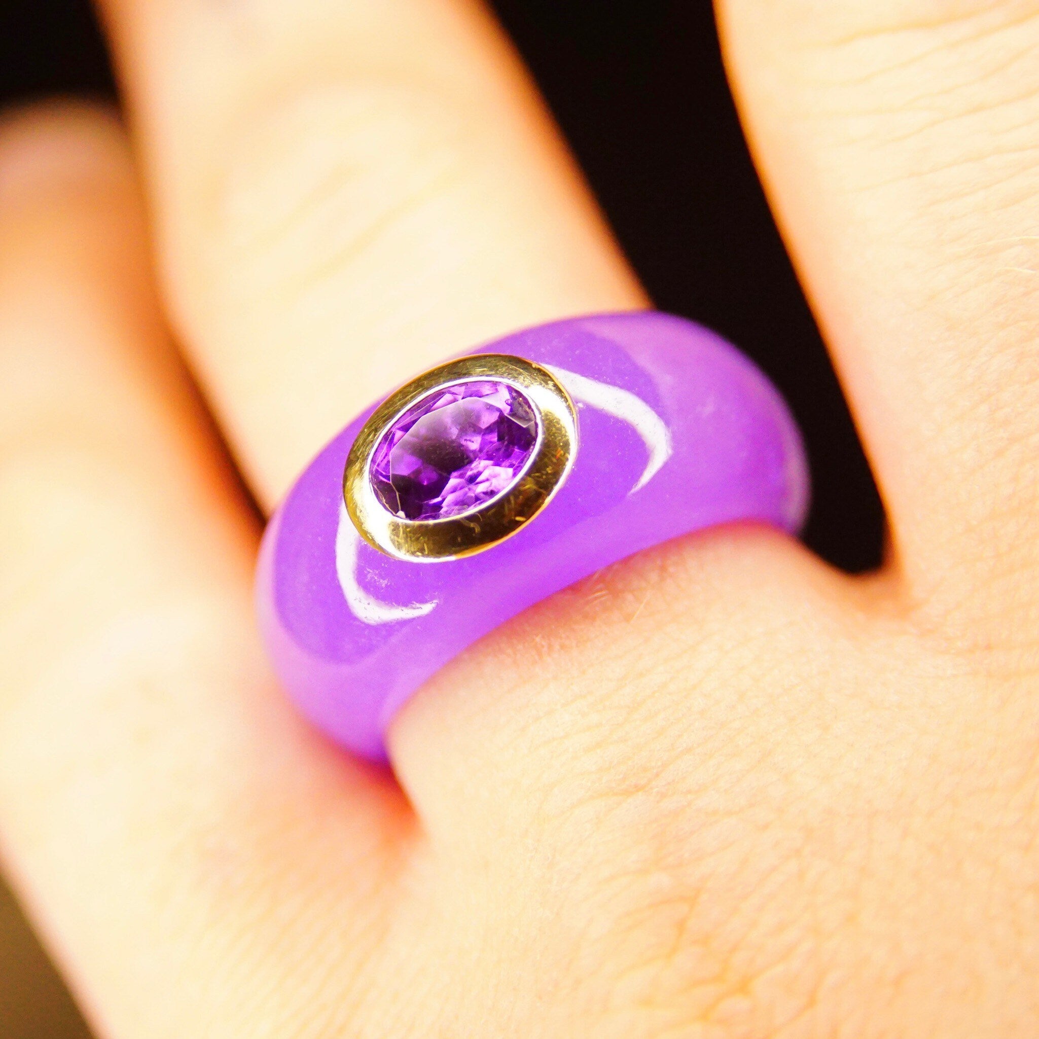Vintage 14K Lavender Jadeite Jade Amethyst Ring, Purple Gemstone Dome Ring With Yellow Gold Setting, Jade Tube Ring, Size 10 US