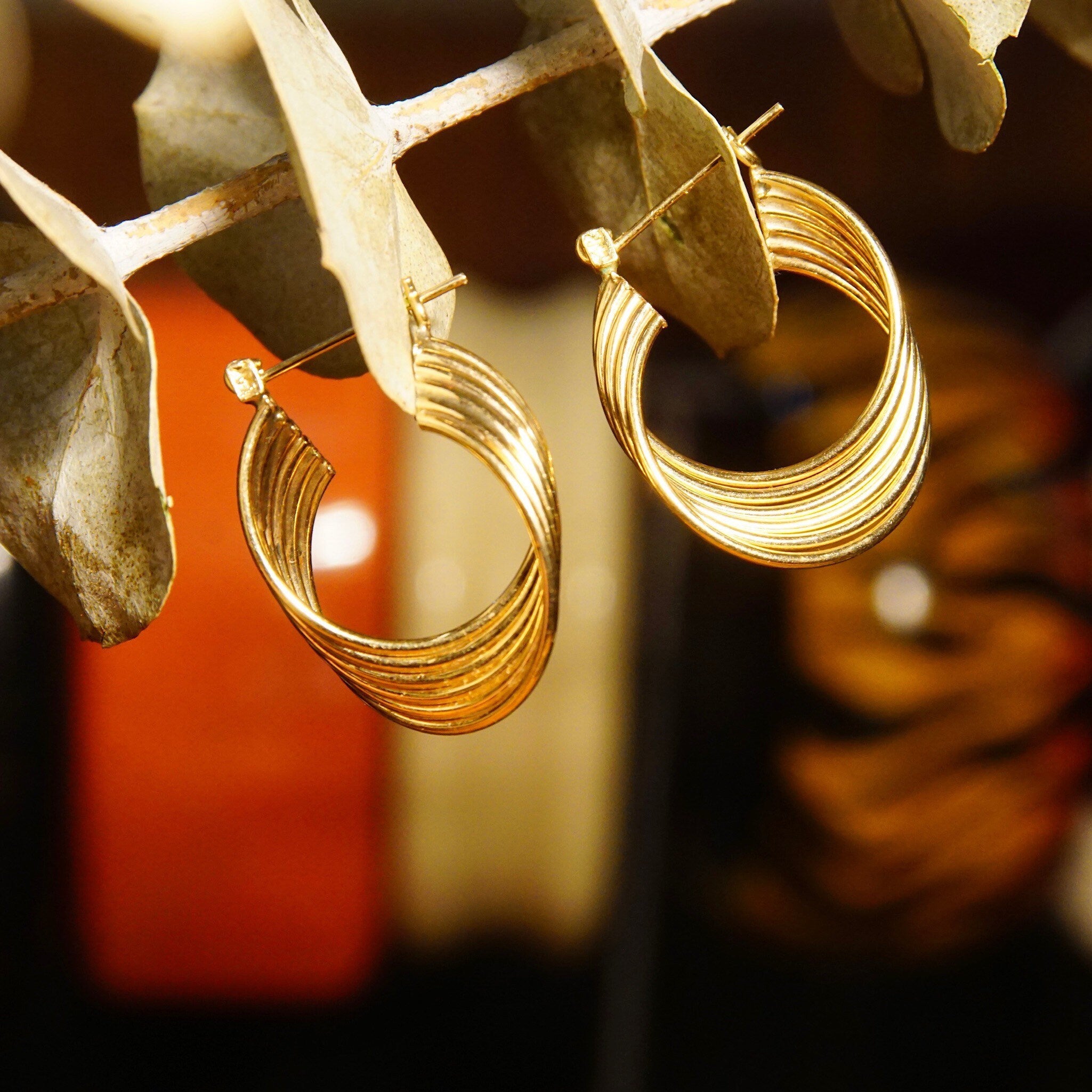 Vintage Modernist 14K Gold Twist Oval Hoop Earrings, Spiraled Yellow Gold Hoops, Layered Gold Wire, Hinged Post Top, 585 Jewelry, 1" L