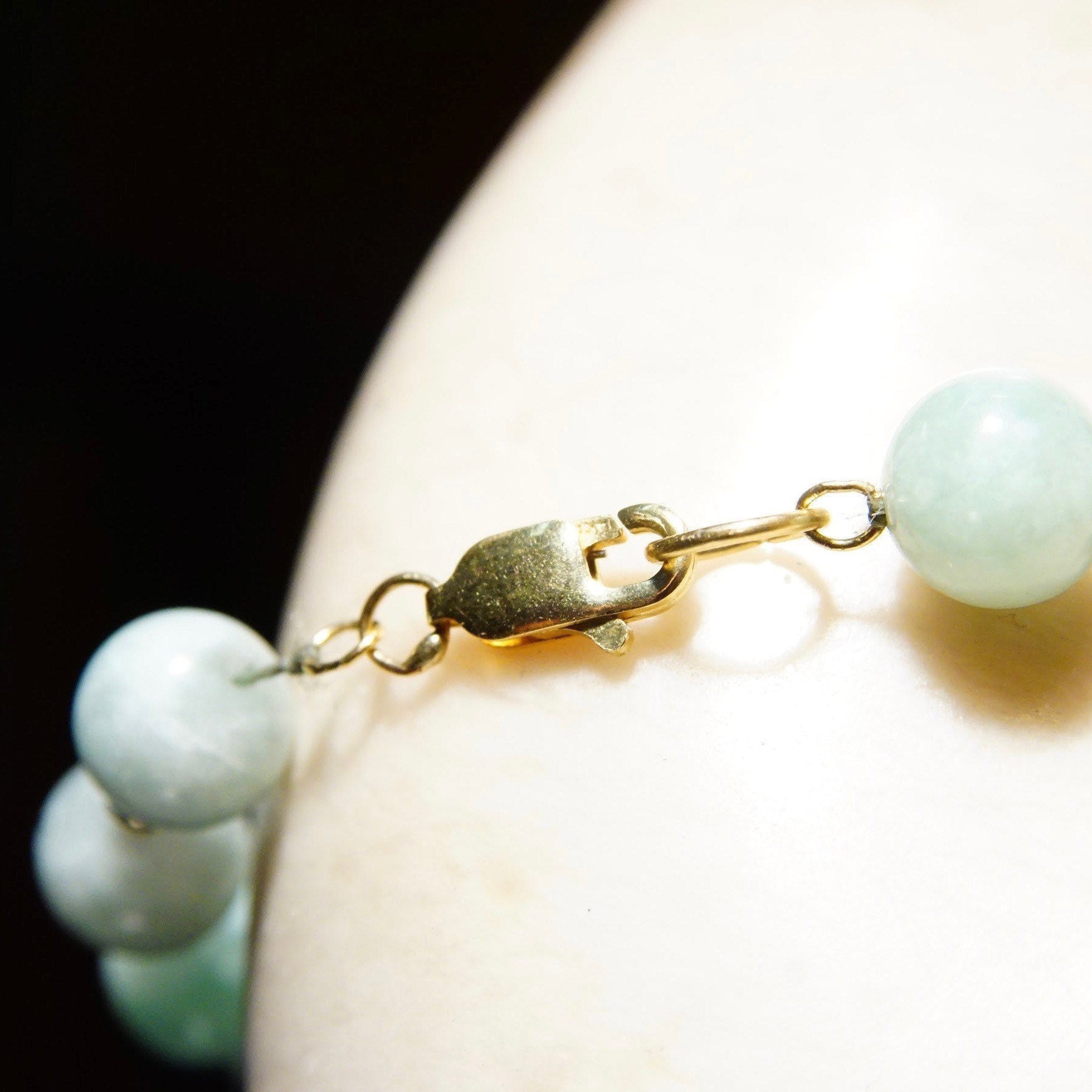 Vintage 14K Gold Jade Bead Bracelet, Light Green Jade, Single Strand, Yellow Gold Bead Spacers & Clasp, 585 Jewelry, 7 3/4 L