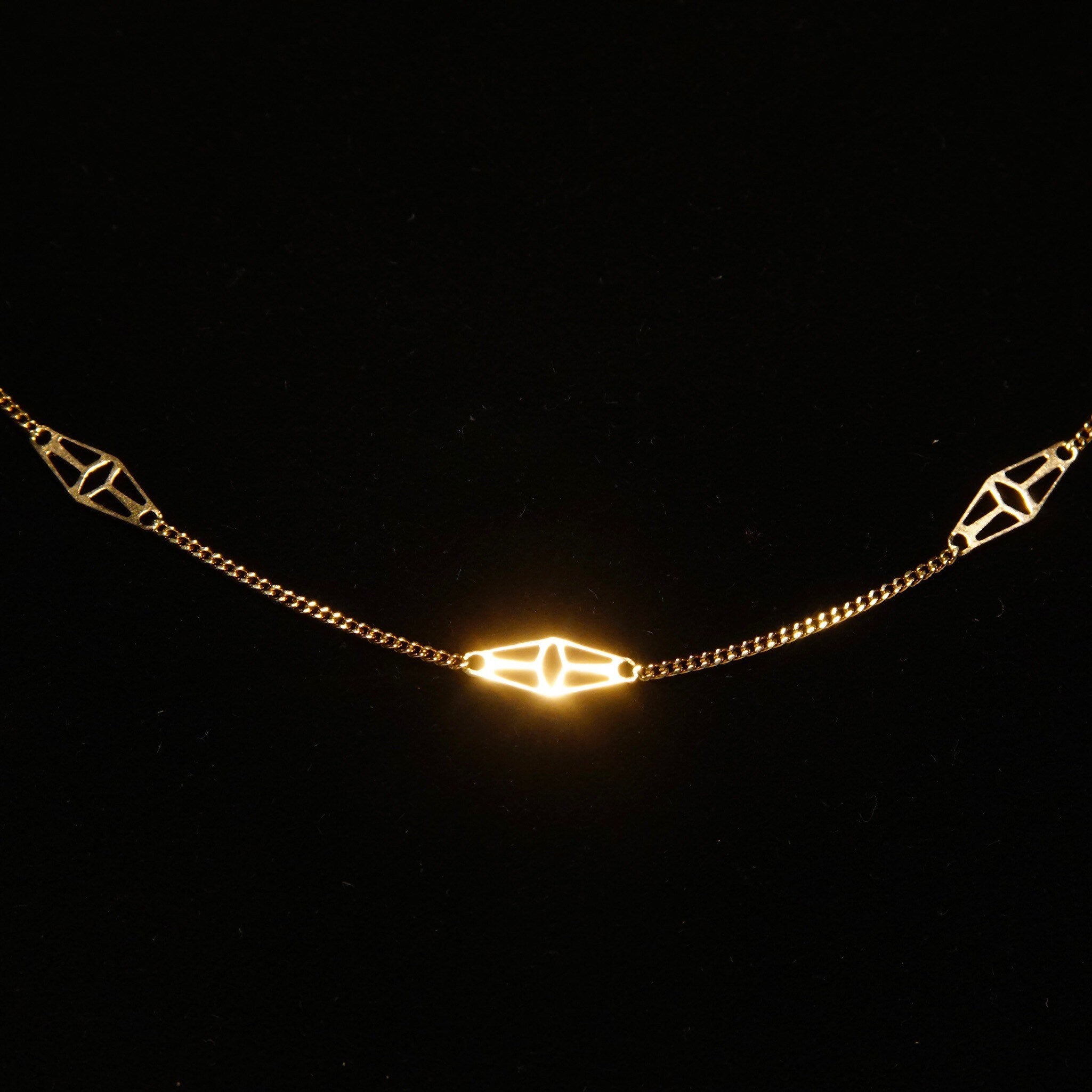 Vintage Italian 14K Gold Filigree Station Necklace, Elegant Yellow Gold Chain, Feminine Gold Chain, 585 Jewelry, 18 1/4" L