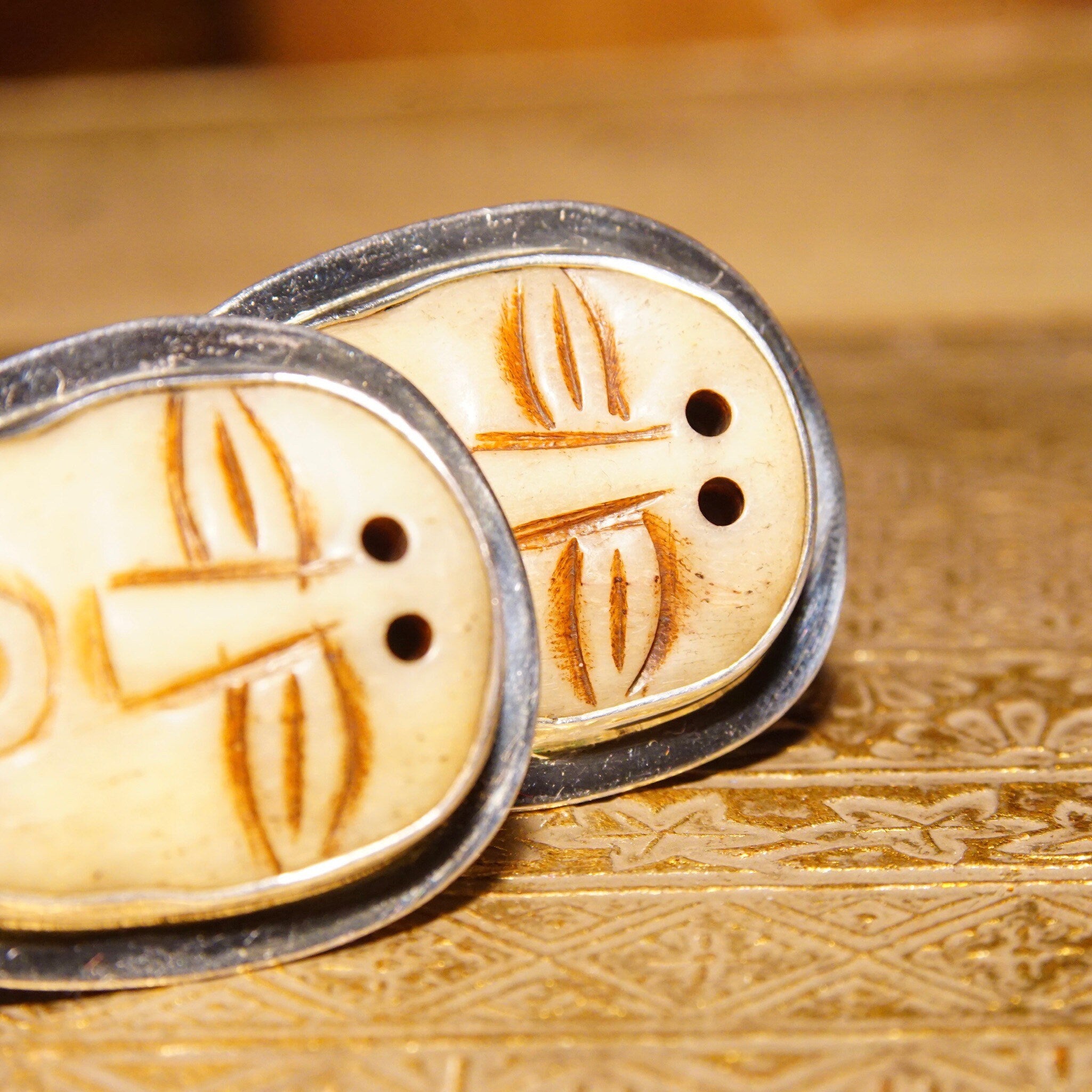 Vintage Echo Of The Dreamer Sterling Silver Carved Bone Face Clip On Earrings, Stylized Face Figural Design, Unique 925 Earrings, 1 5/8" L