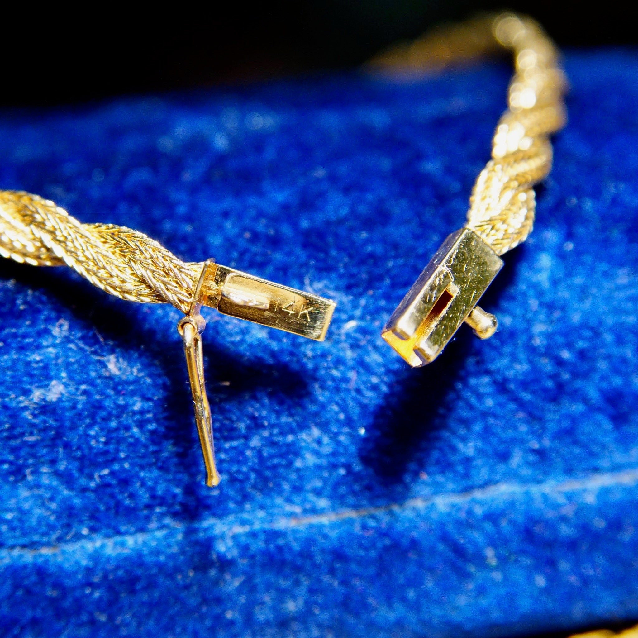 Vintage 14K Yellow Gold Diamond Emerald Bar Bracelet, 4mm Braided Gold Link Chain, .03CT Diamond & Emerald Stones, Elegant 585 Jewelry, 7" L