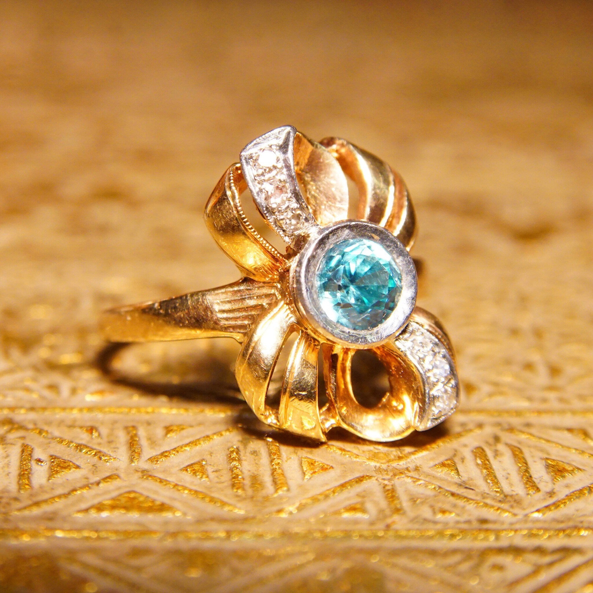 Antique 10K Gold Blue Topaz Diamond Bow Ring, JR Woods & Sons, Brilliant Blue Gemstone, Ribbon Setting, White Gold Accents, Size 6 3/4 US