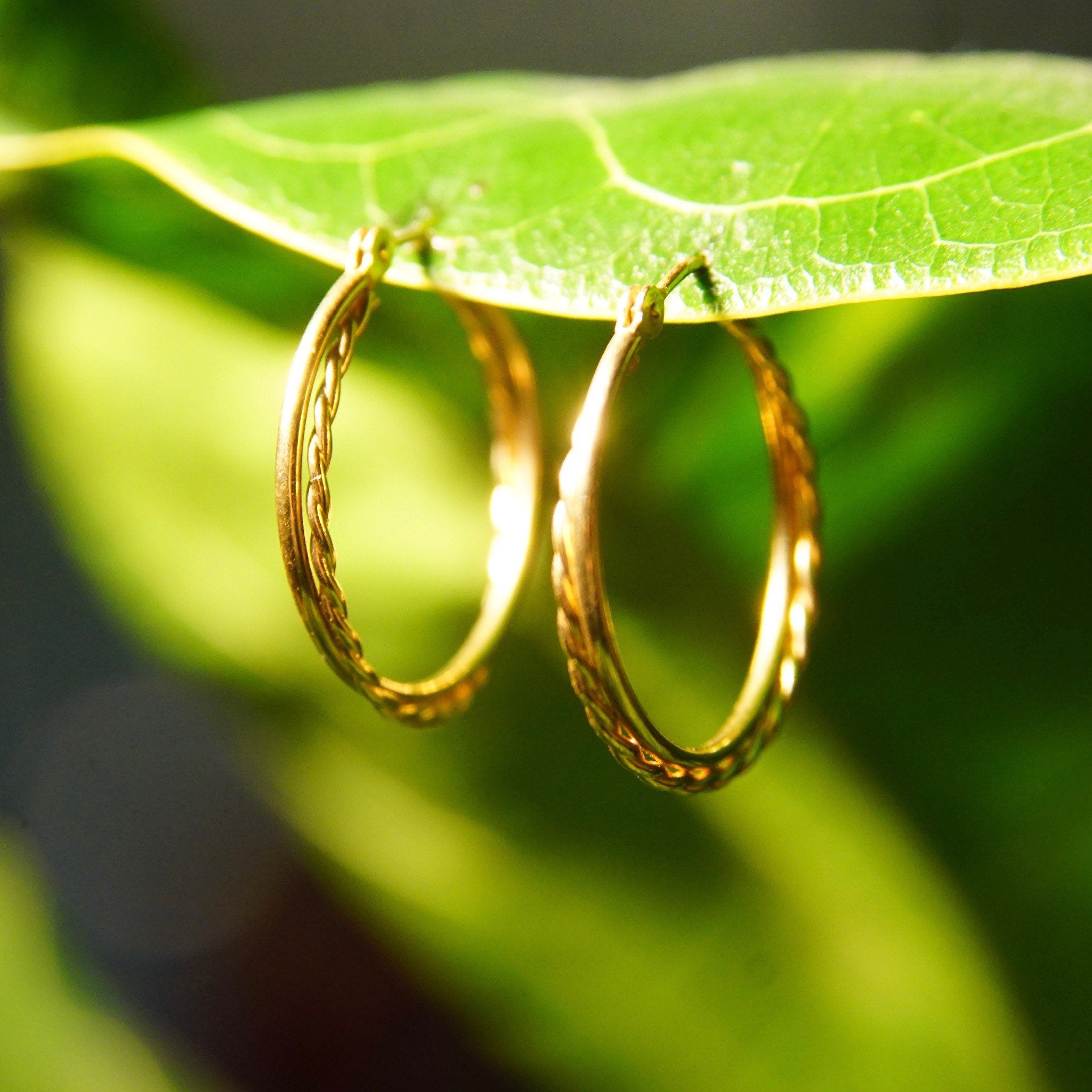 Vintage 14K Yellow Gold Wire Hoop Earrings, Intertwined Gold Strand Hoops, Small 20mm Gold Hoops, Lightweight Earrings, 585 Jewelry