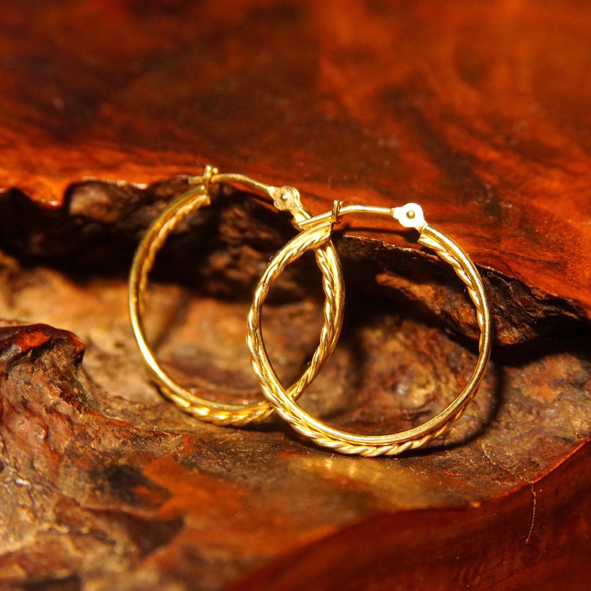 Vintage 14K Yellow Gold Wire Hoop Earrings, Intertwined Gold Strand Hoops, Small 20mm Gold Hoops, Lightweight Earrings, 585 Jewelry