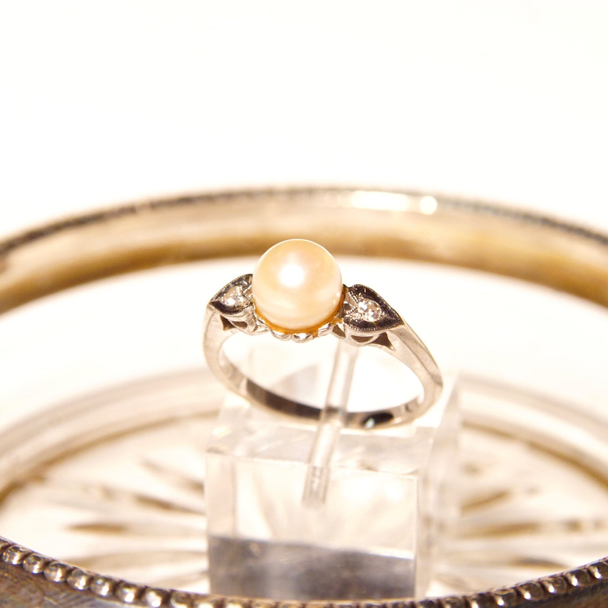 Vintage 14K White Gold Pearl Diamond Accent Ring, 8mm Round Pearl, Diamond Shoulders, .06 TCW, White Gold Band, Size 6 1/4 US