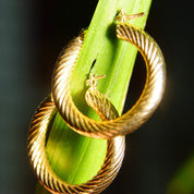 Vintage 14K Yellow Gold Spiral Hoop Earrings, Small 25mm Gold Hollow Tube Hoops, Classy Gold Hoop Earrings, Lightweight 585 Accessory, JCM