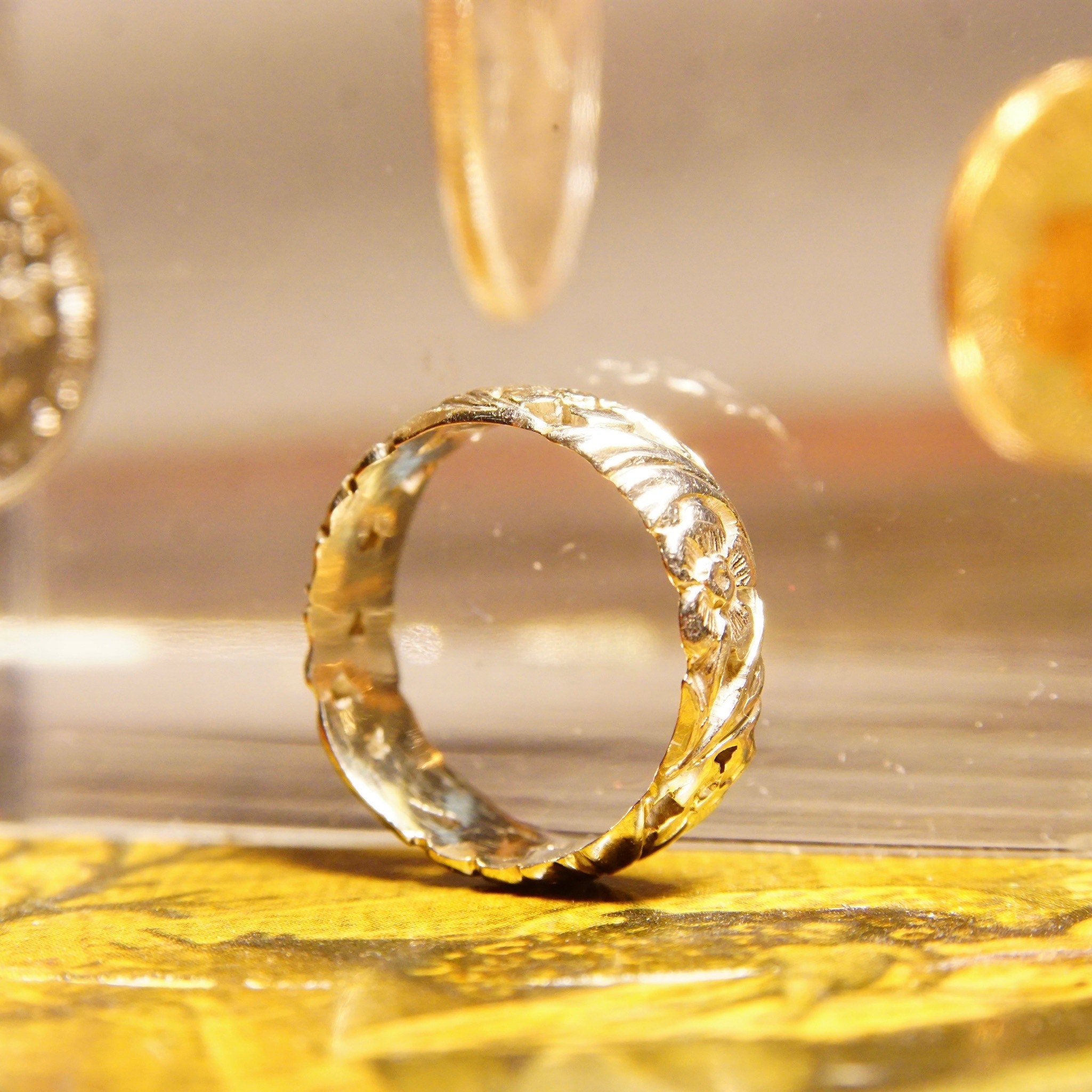 Vintage 14K White Gold Floral Repousse Band Ring, Antique Style Wedding Bands, 6mm Textured 585 Gold Band, Size 7 1/2 US