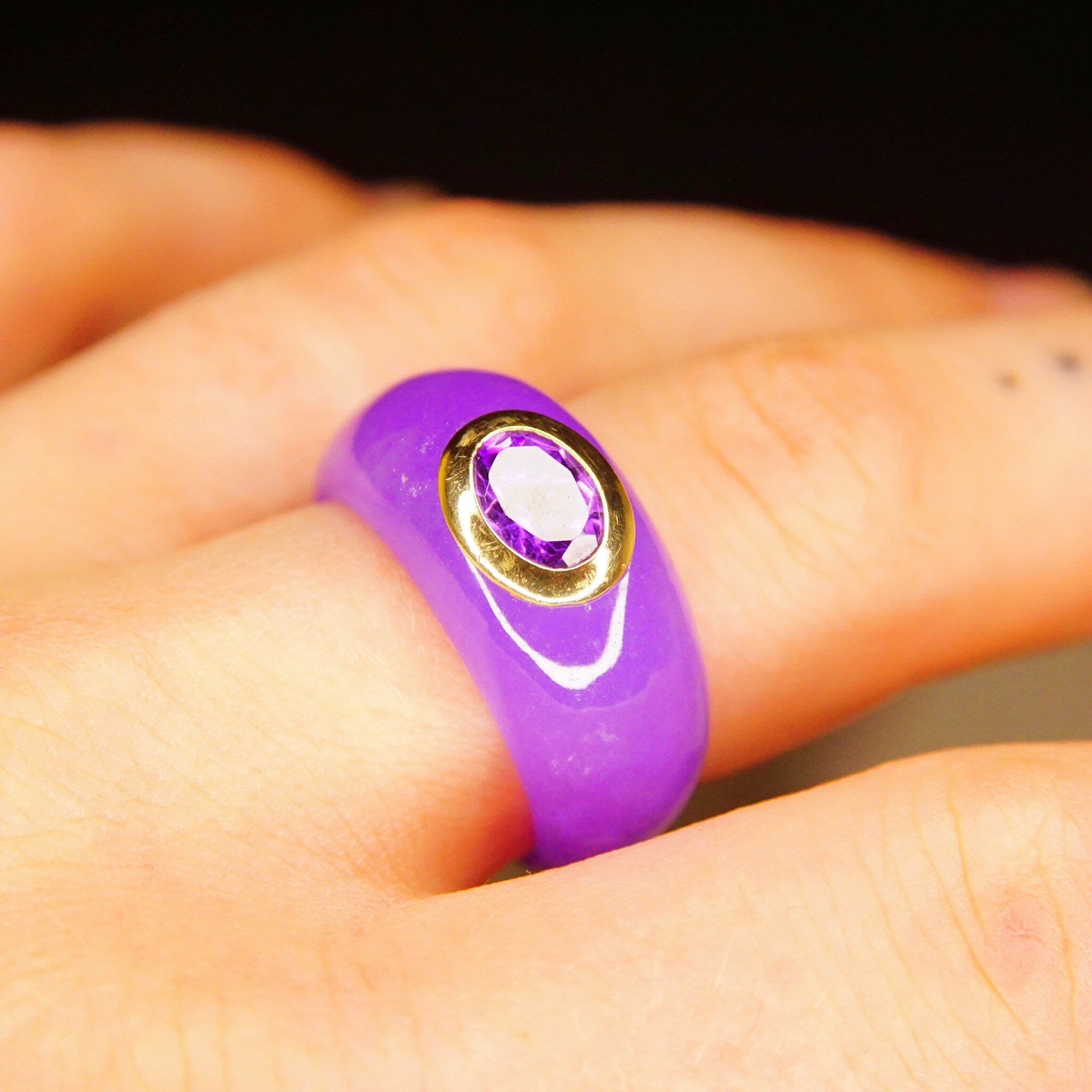 Vintage 14K Lavender Jadeite Jade Amethyst Ring, Purple Gemstone Dome Ring With Yellow Gold Setting, Jade Tube Ring, Size 10 US