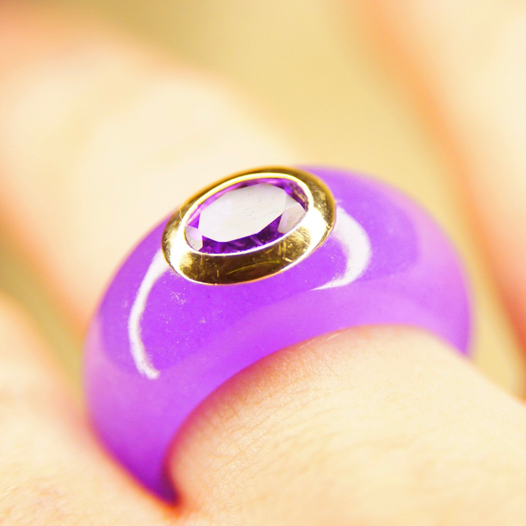 Vintage 14K Lavender Jadeite Jade Amethyst Ring, Purple Gemstone Dome Ring With Yellow Gold Setting, Jade Tube Ring, Size 10 US