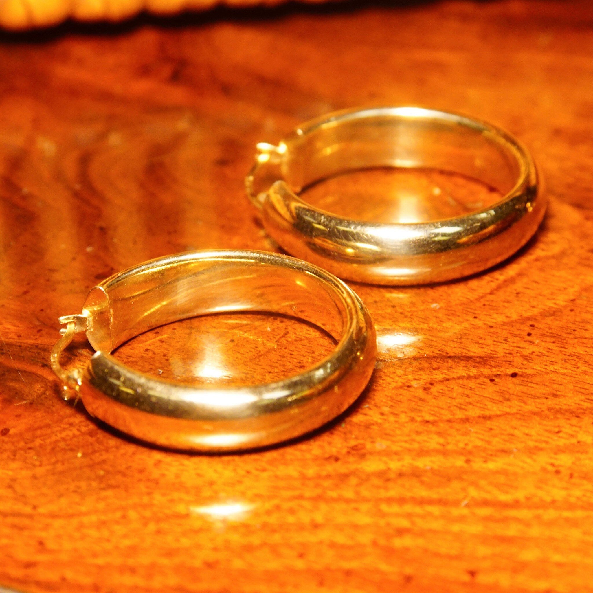 Vintage 14K Yellow Gold Hoop Earrings, Hollow Gold Tube Hoops, Small/Medium Hoops, Lightweight, Hinged Wire Post,