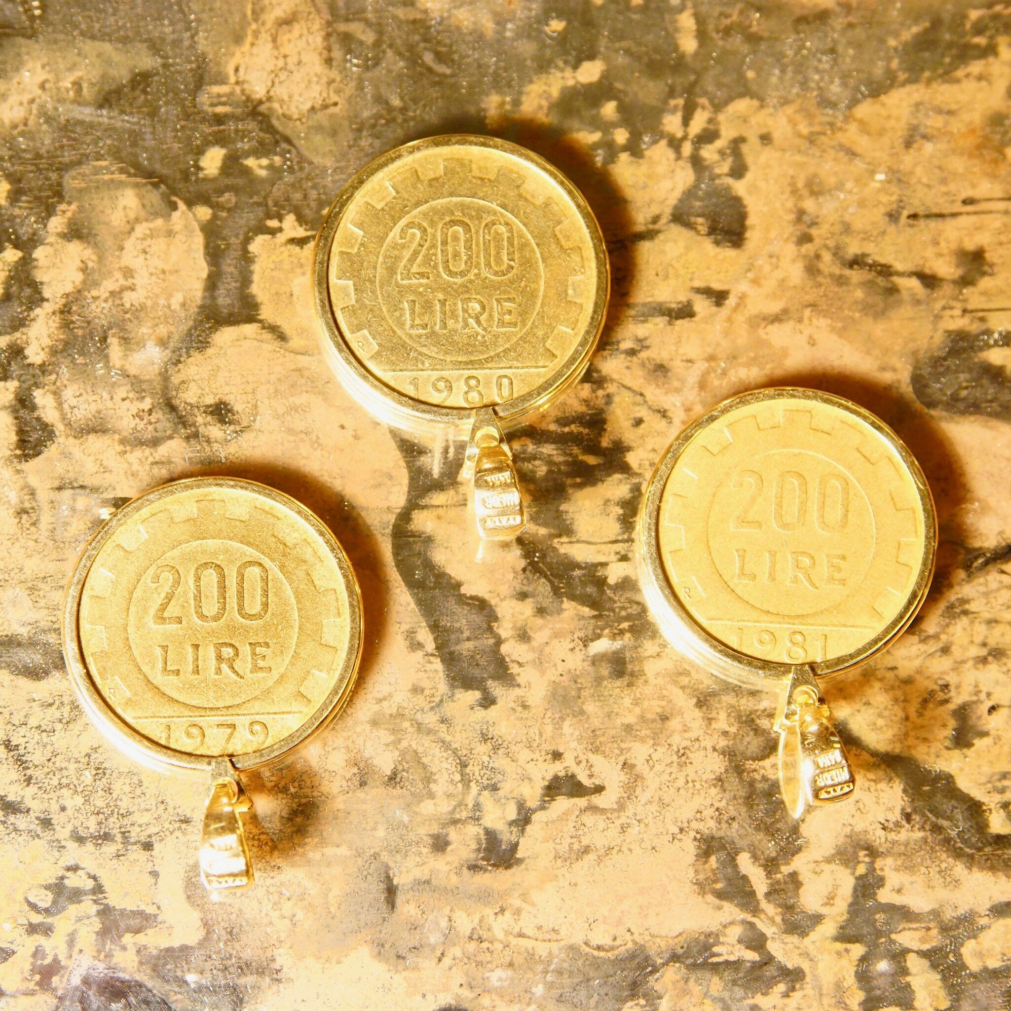 Vintage Milor Italy 14K Gold Italian Lire Coin Pendant, Republica Italian 200 Lire, 1978-1998, Solid Gold Bezel Case & Bail, 1 3/8" L