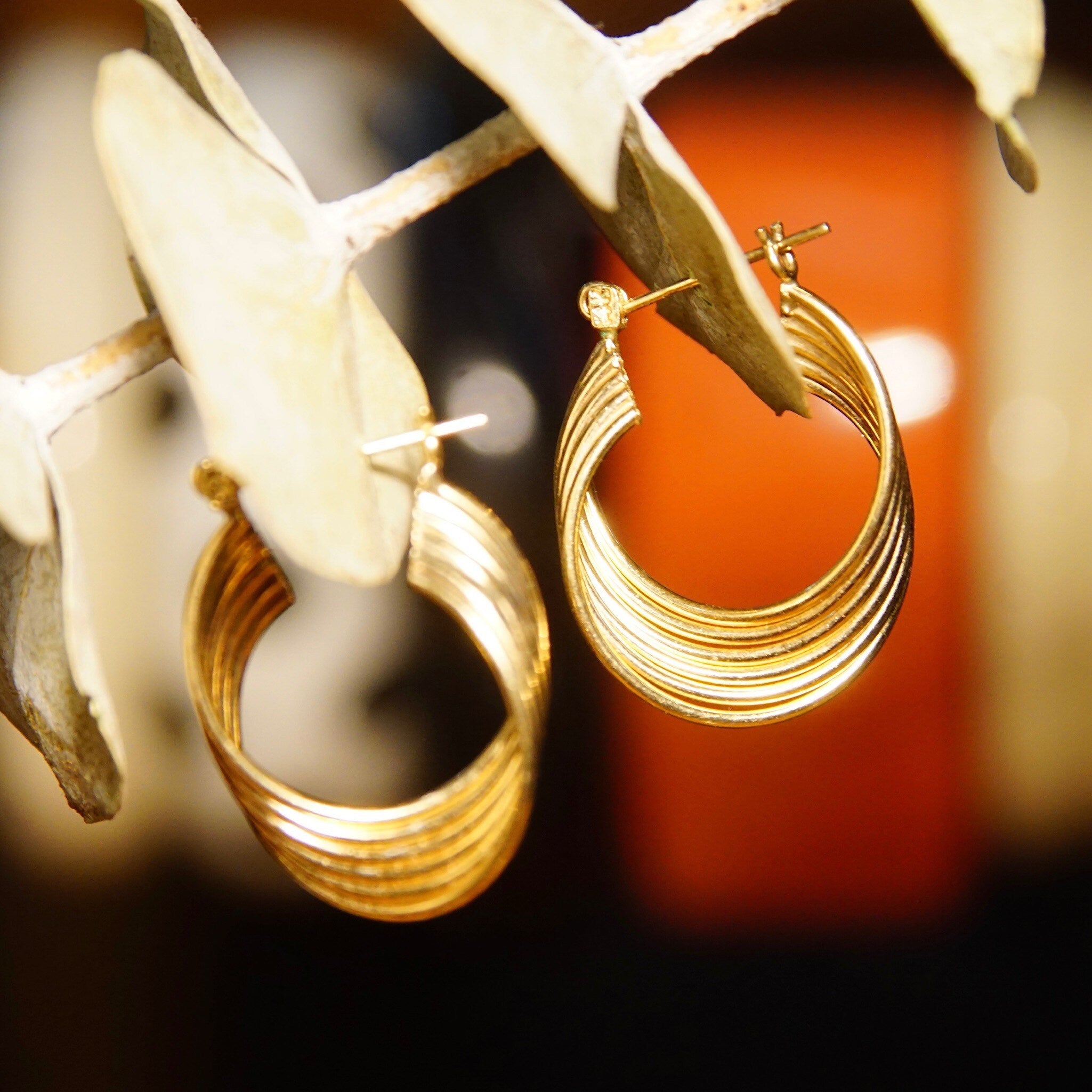 Vintage Modernist 14K Gold Twist Oval Hoop Earrings, Spiraled Yellow Gold Hoops, Layered Gold Wire, Hinged Post Top, 585 Jewelry, 1" L