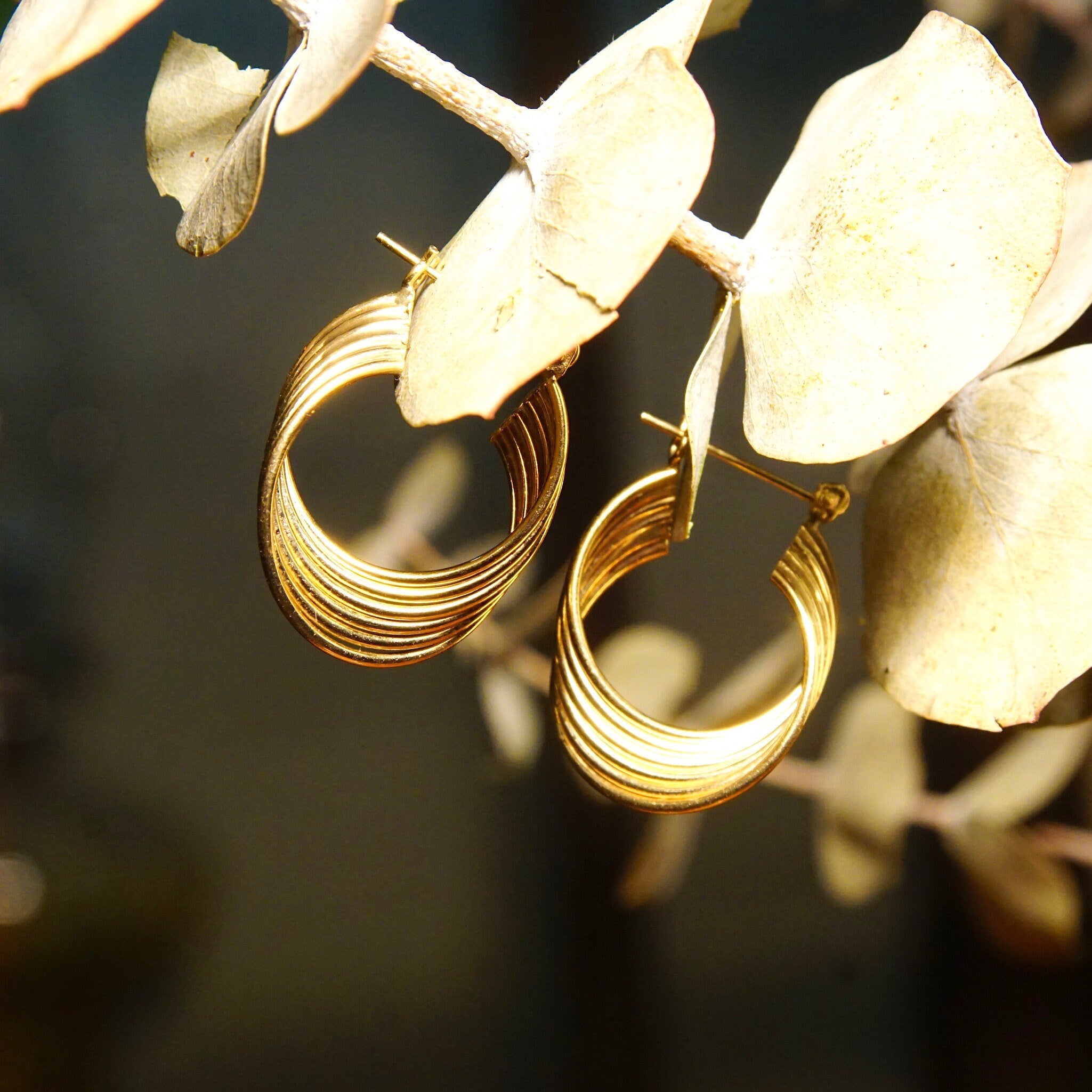 Vintage Modernist 14K Gold Twist Oval Hoop Earrings, Spiraled Yellow Gold Hoops, Layered Gold Wire, Hinged Post Top, 585 Jewelry, 1" L
