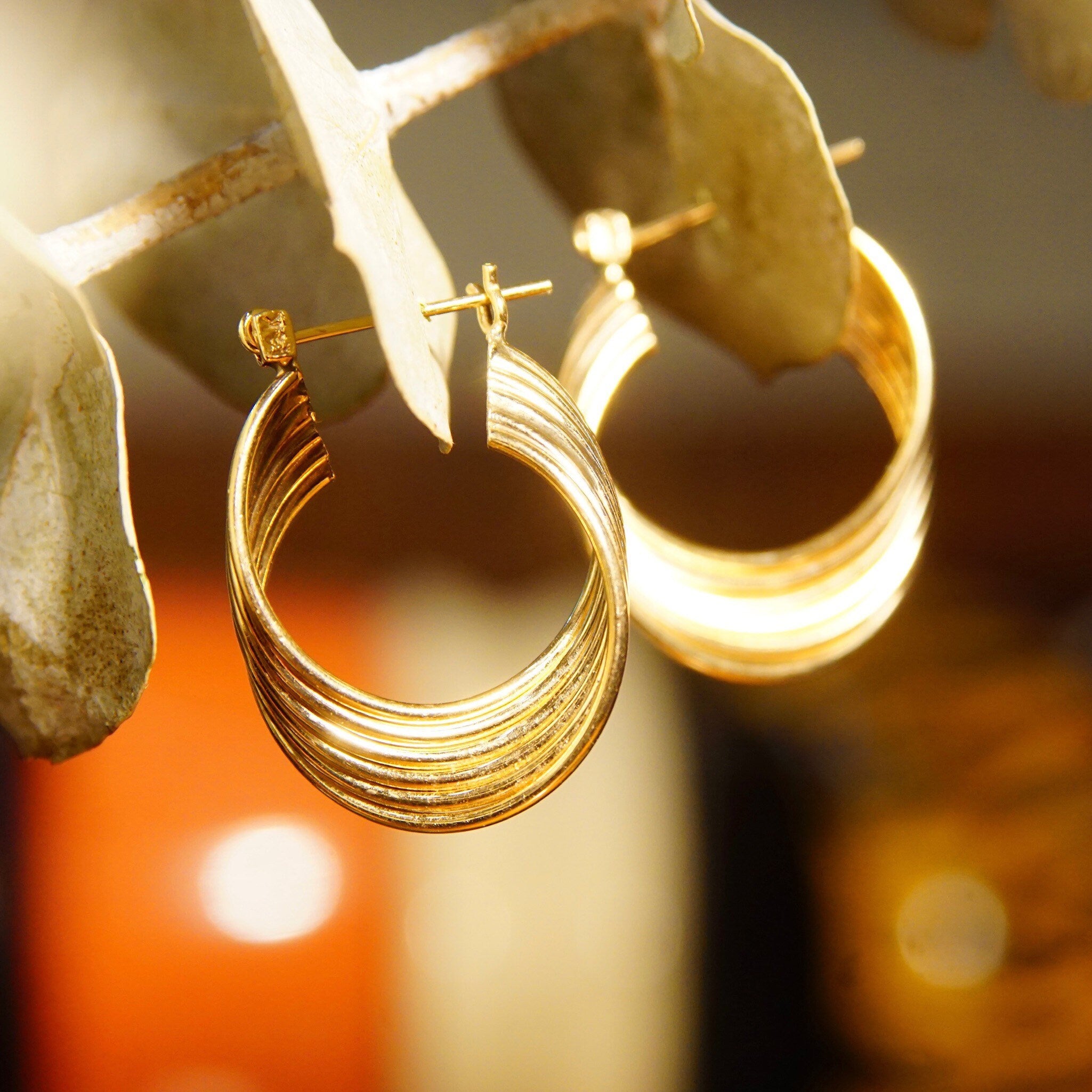 Vintage Modernist 14K Gold Twist Oval Hoop Earrings, Spiraled Yellow Gold Hoops, Layered Gold Wire, Hinged Post Top, 585 Jewelry, 1" L