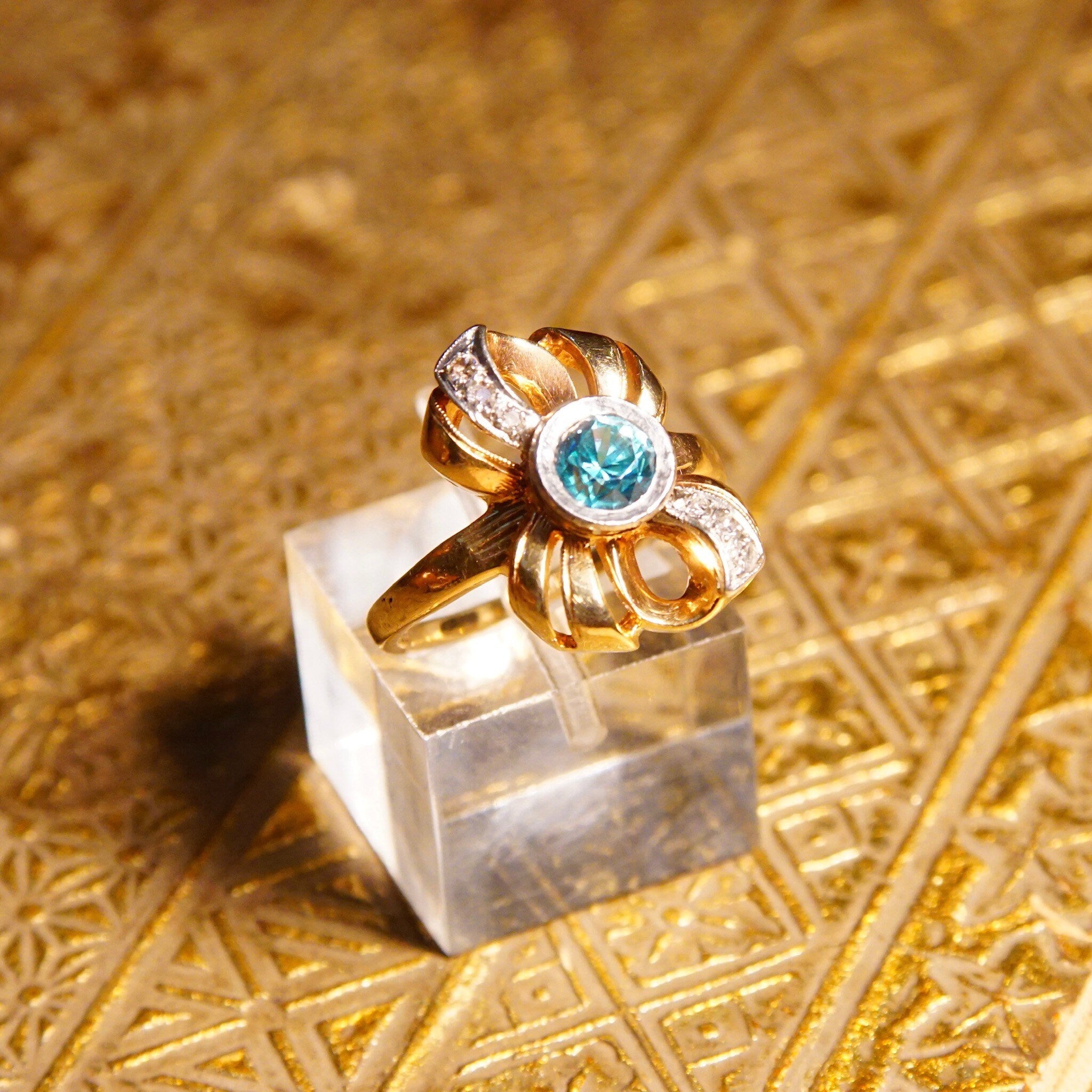 Antique 10K Gold Blue Topaz Diamond Bow Ring, JR Woods & Sons, Brilliant Blue Gemstone, Ribbon Setting, White Gold Accents, Size 6 3/4 US