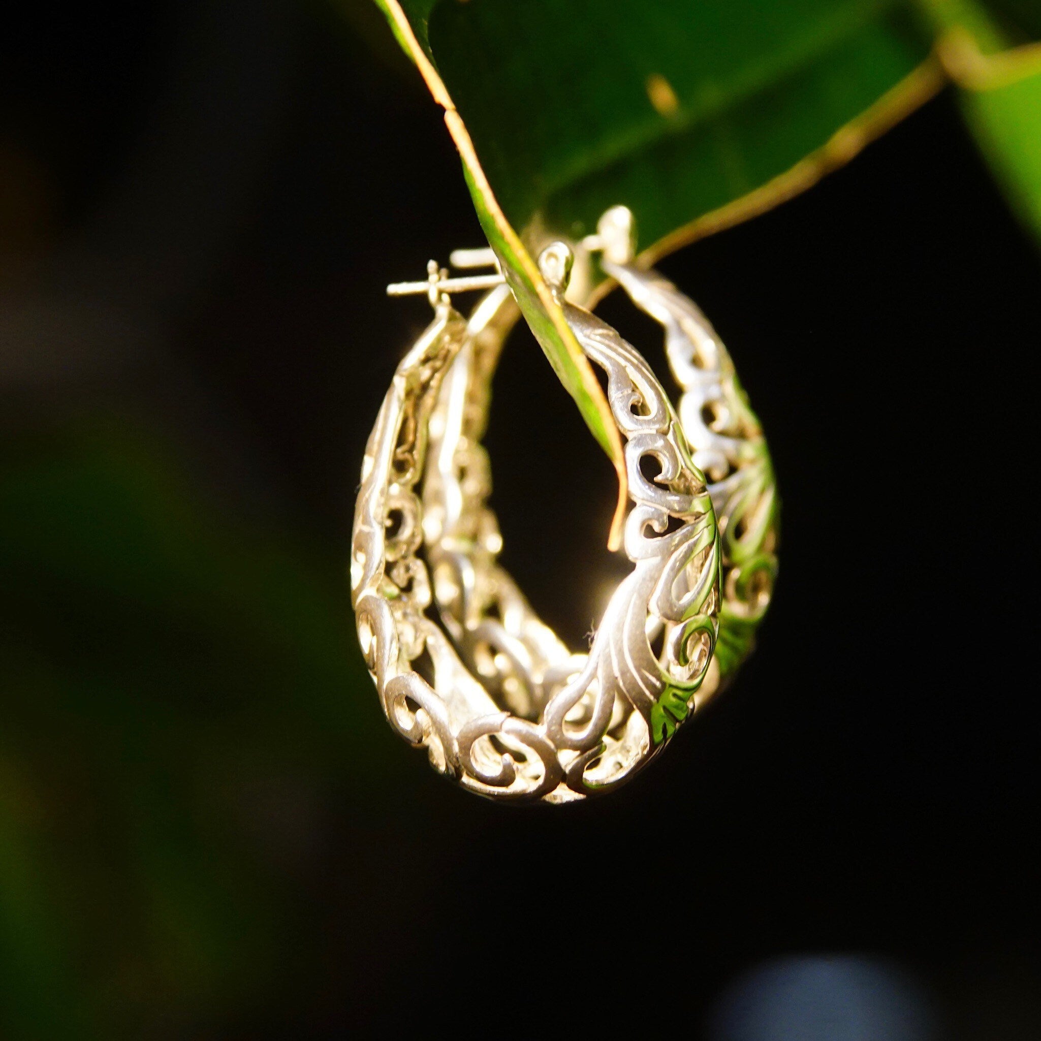 Vintage Sterling Silver Filigree Oval Hoop Earrings, Pierced Basket Hoop Earrings, Art Nouveau Vine/Scroll Designs, 925 Earrings, 1 3/8" L