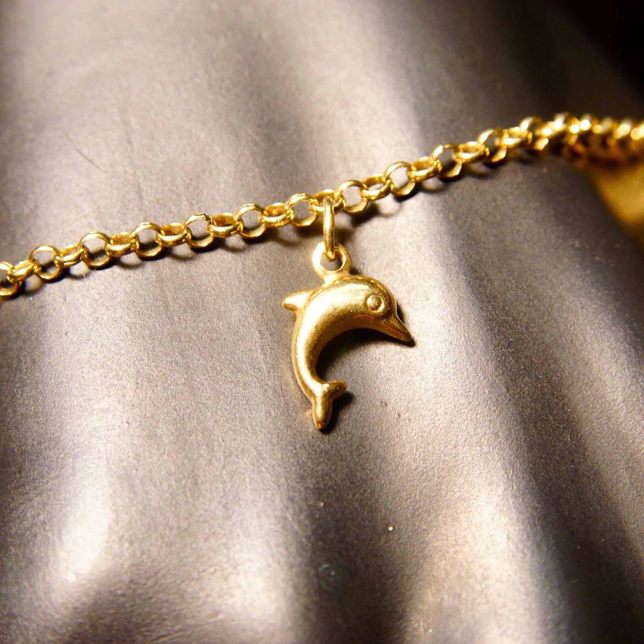 Vintage Hallmarked 14K Gold Dolphin Charm Bracelet, 5 Yellow Gold Dolphin Charms, 2.25mm Belcher Link Chain, 585 Station Bracelet, 7" L