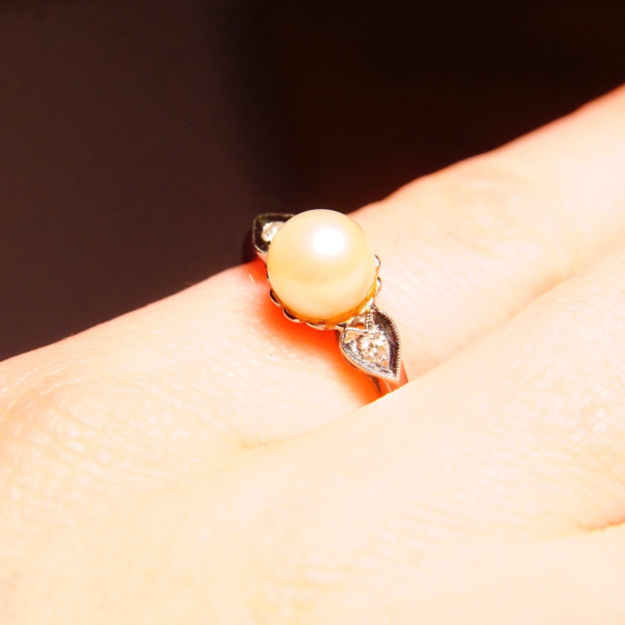 Vintage 14K White Gold Pearl Diamond Accent Ring, 8mm Round Pearl, Diamond Shoulders, .06 TCW, White Gold Band, Size 6 1/4 US