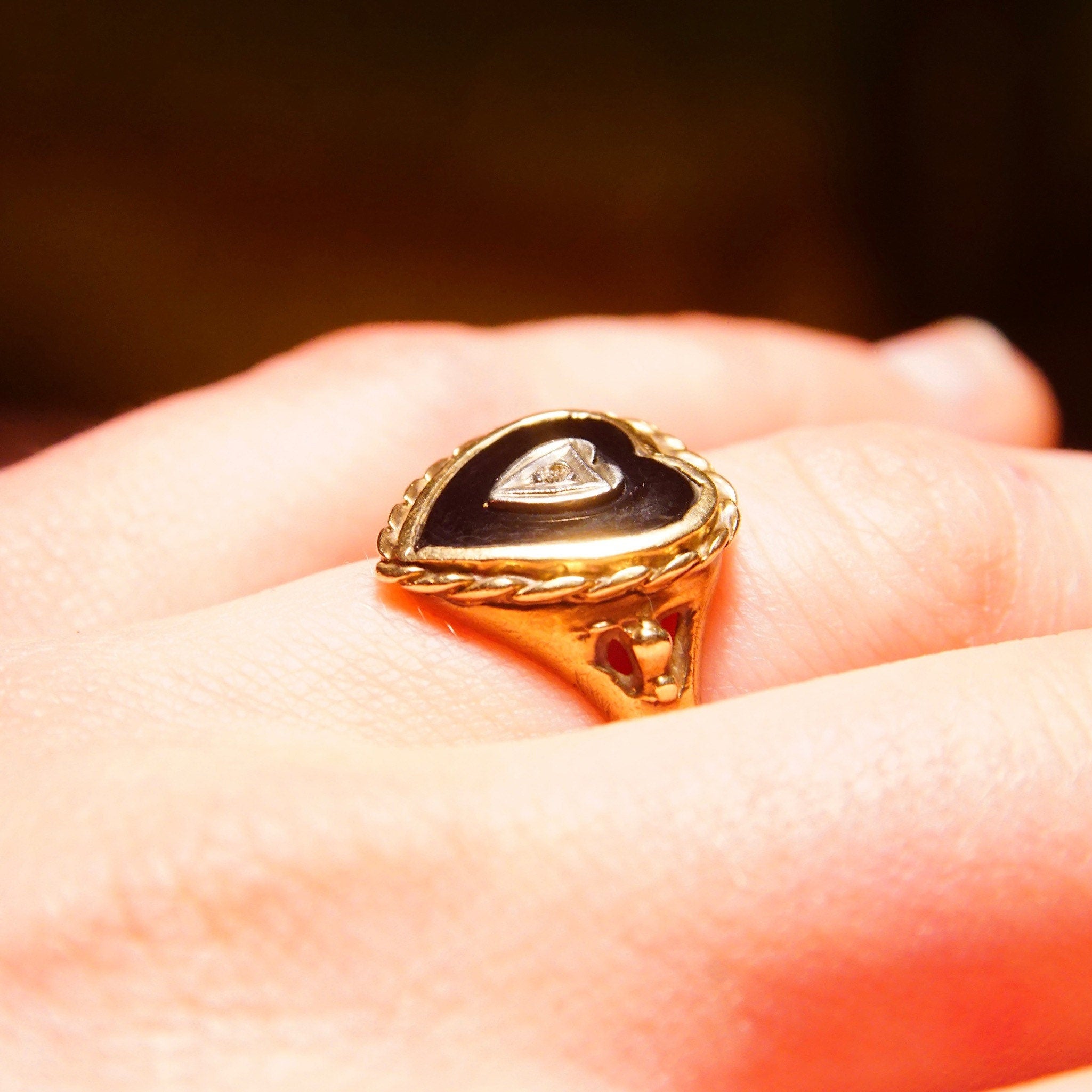 Antique 10K Gold Heart Diamond Black Onyx Inlay Ring, Size 6 3/4 US