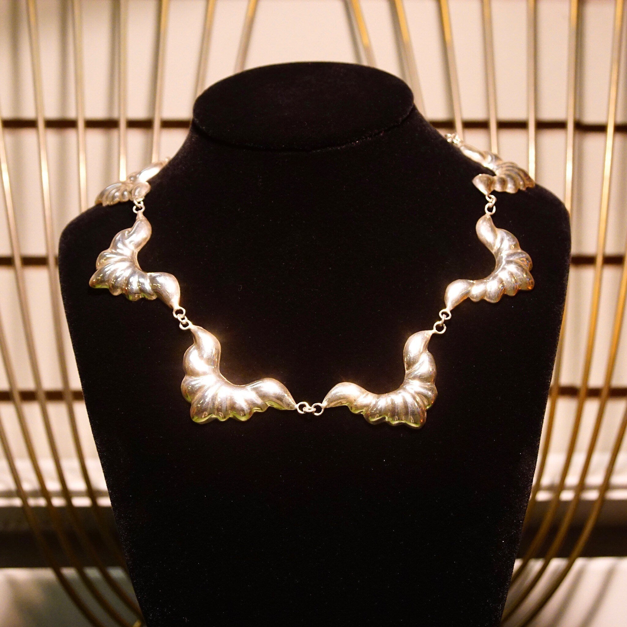 Vintage TAXCO Sterling Silver Scallop Repousse Collar Necklace, Ornate Links, Festoon Style, 925 Mexico TH-107, Traditional Modernist, 20" L