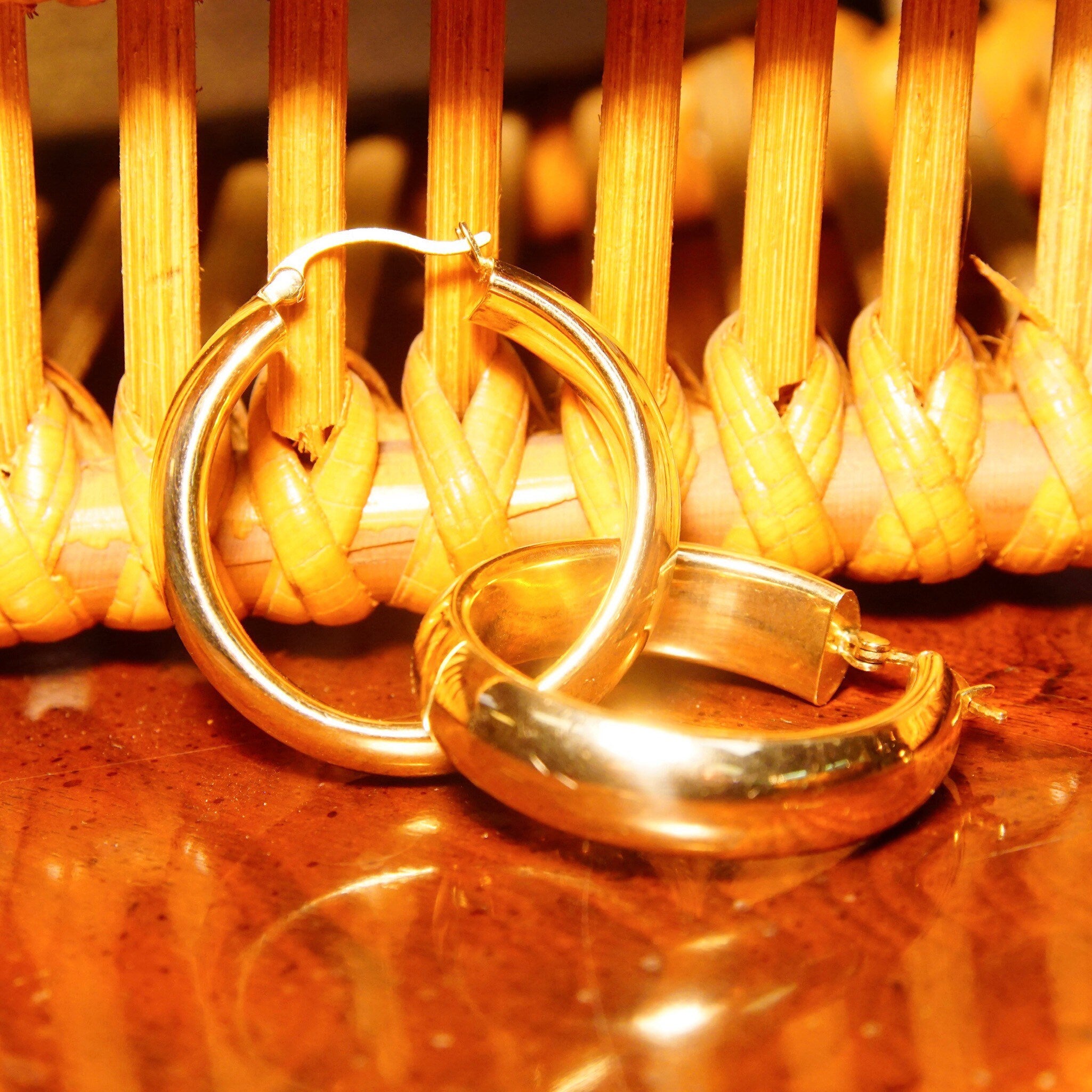 Vintage 14K Yellow Gold Hoop Earrings, Hollow Gold Tube Hoops, Small/Medium Hoops, Lightweight, Hinged Wire Post,