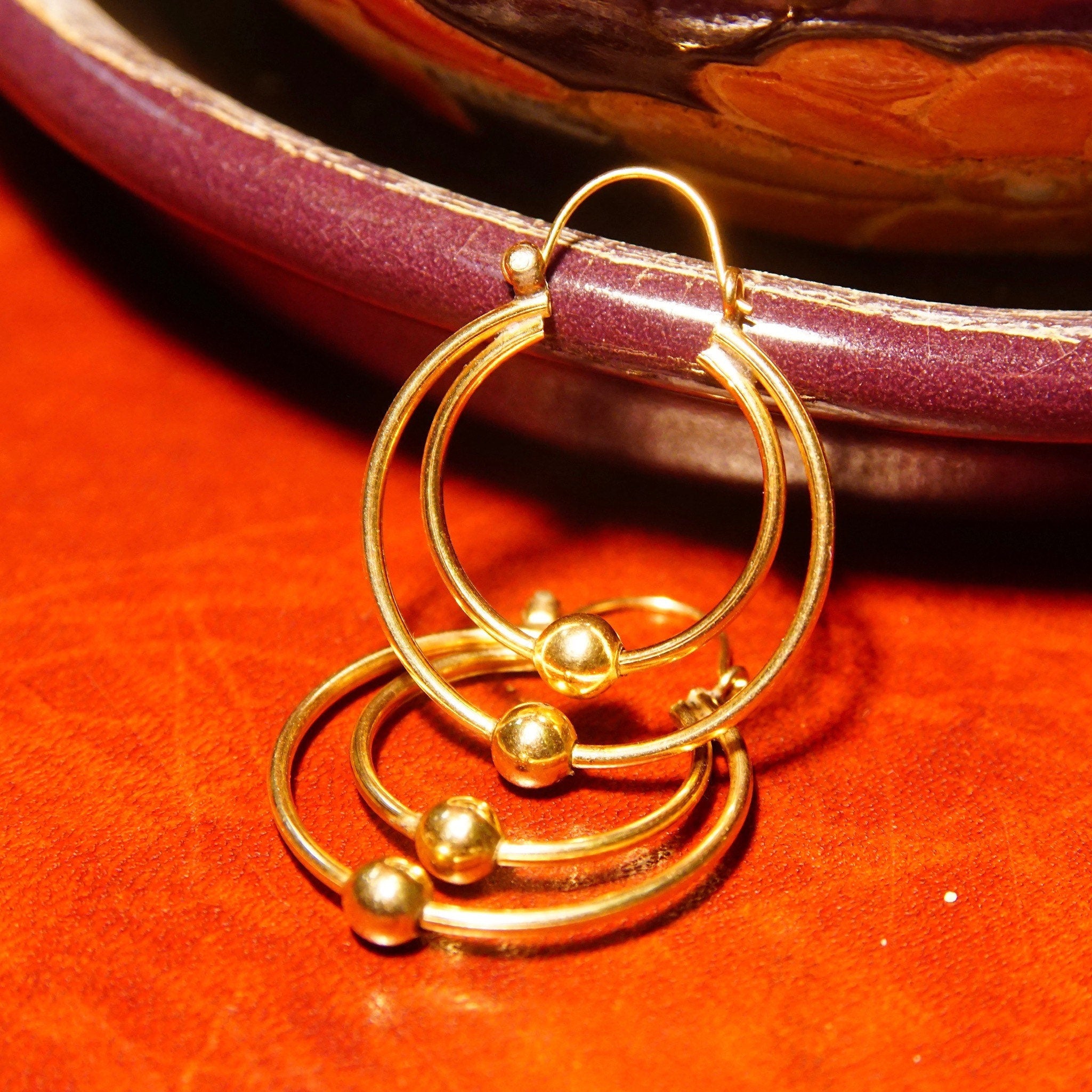 Vintage 14K Gold Concentric Hoop Earrings, Yellow Gold Orbiter Hoops, Gold Bead Accents, Modernist 585 Earrings, 1 1/4 L