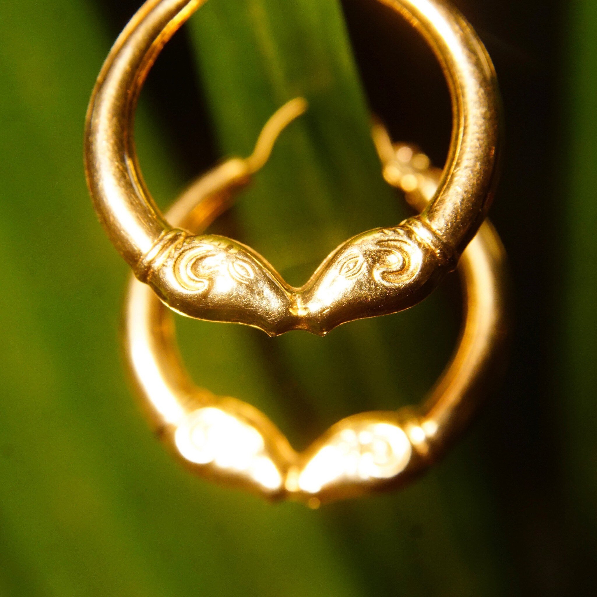 Vintage 14K Gold Kissing Rams Hoop Earrings, Hollow Yellow Gold Hoops, Double Rams Head Embellishment, Etruscan Style, 1 1/8" L